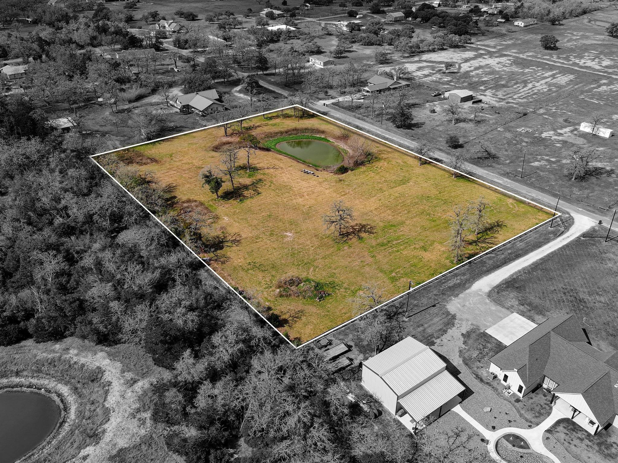 1060 County Road 232, Giddings, TX 78942