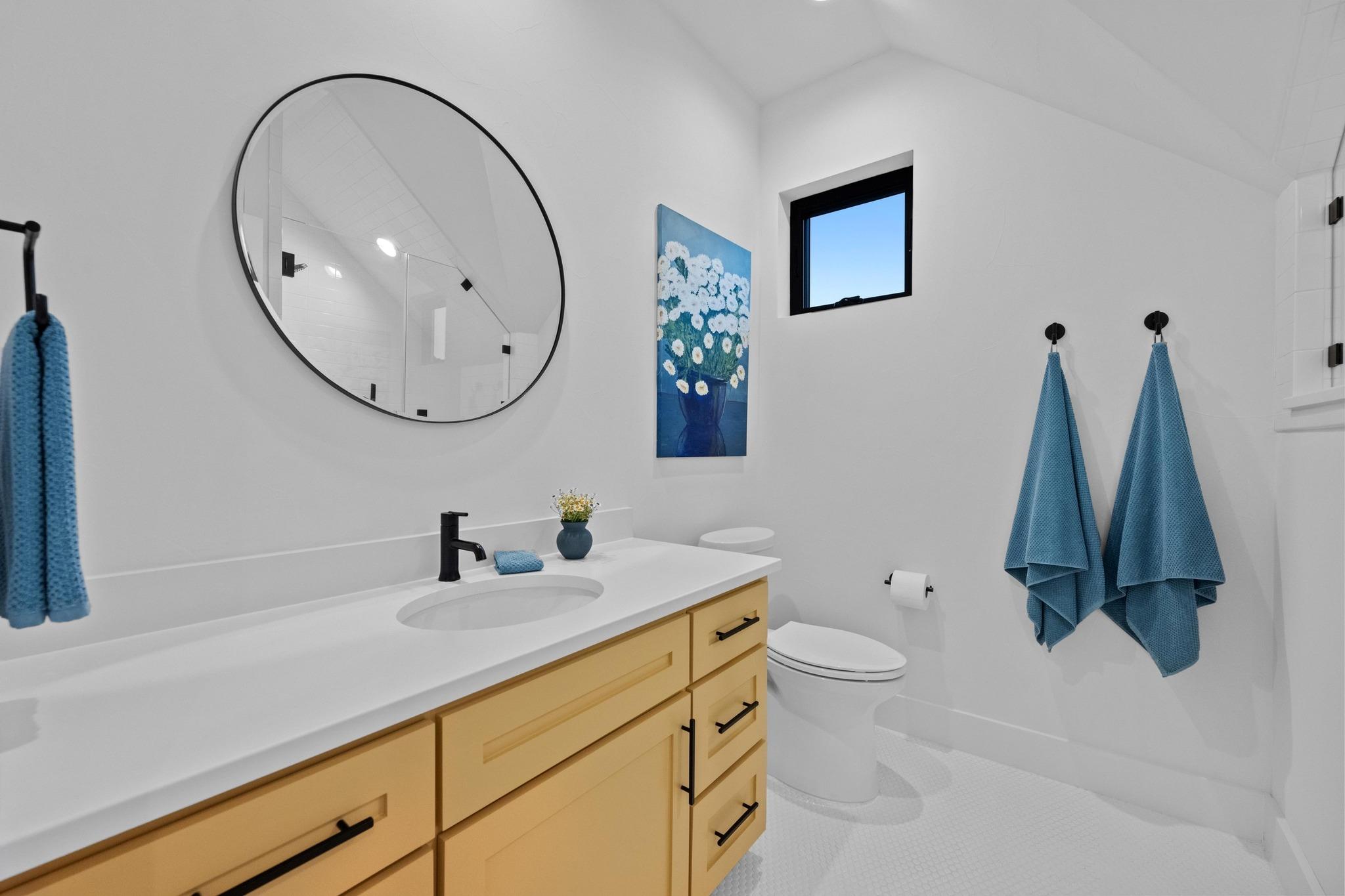 111 Rock N Robyn Trail, Horseshoe Bay, TX 78657