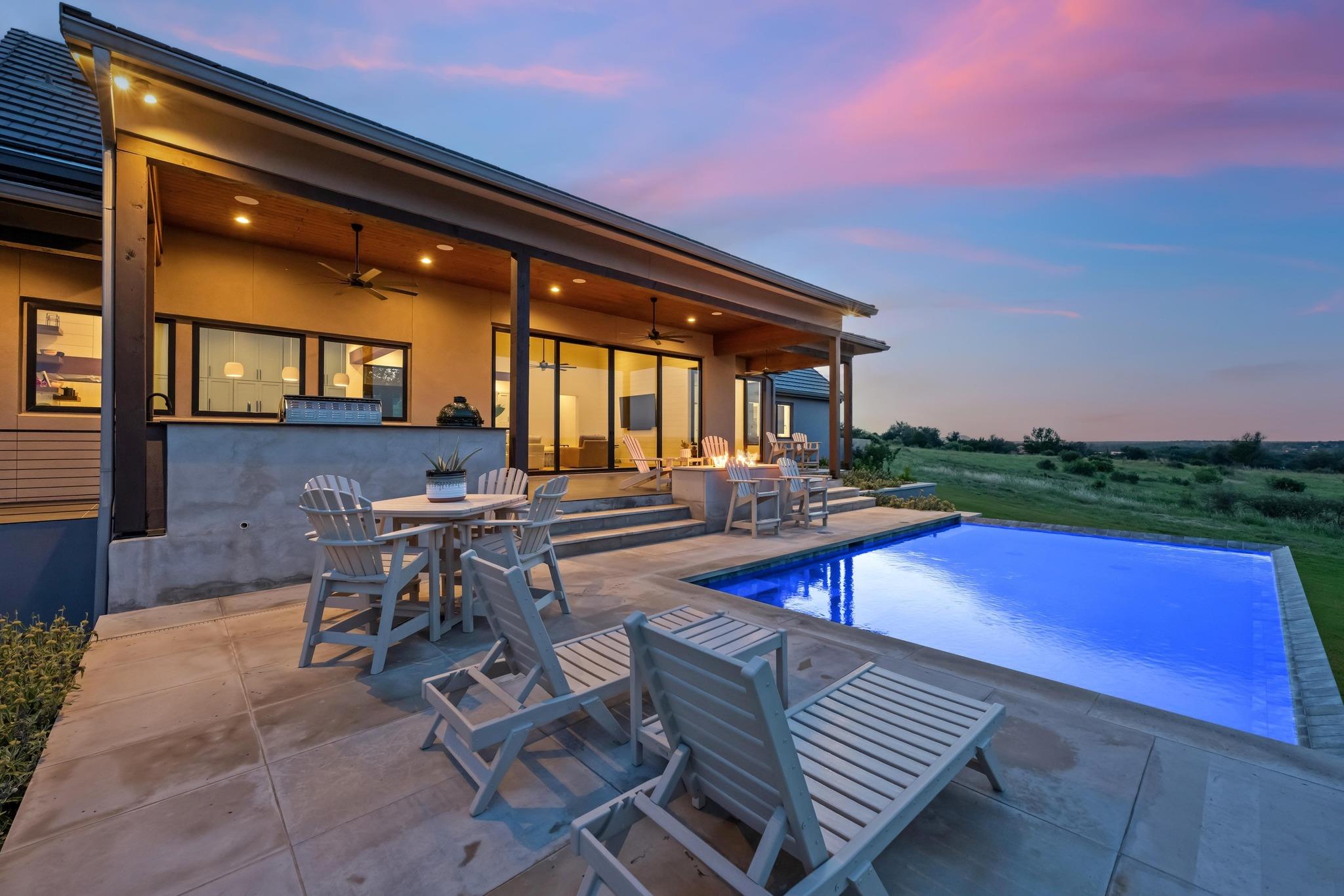 111 Rock N Robyn Trail, Horseshoe Bay, TX 78657