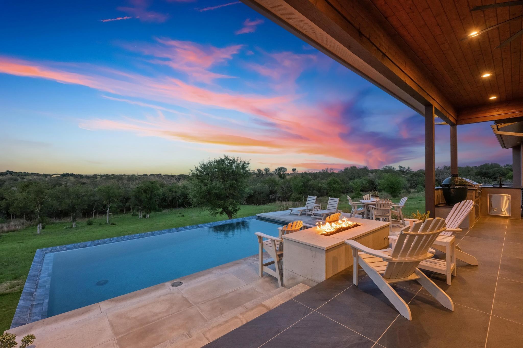 111 Rock N Robyn Trail, Horseshoe Bay, TX 78657