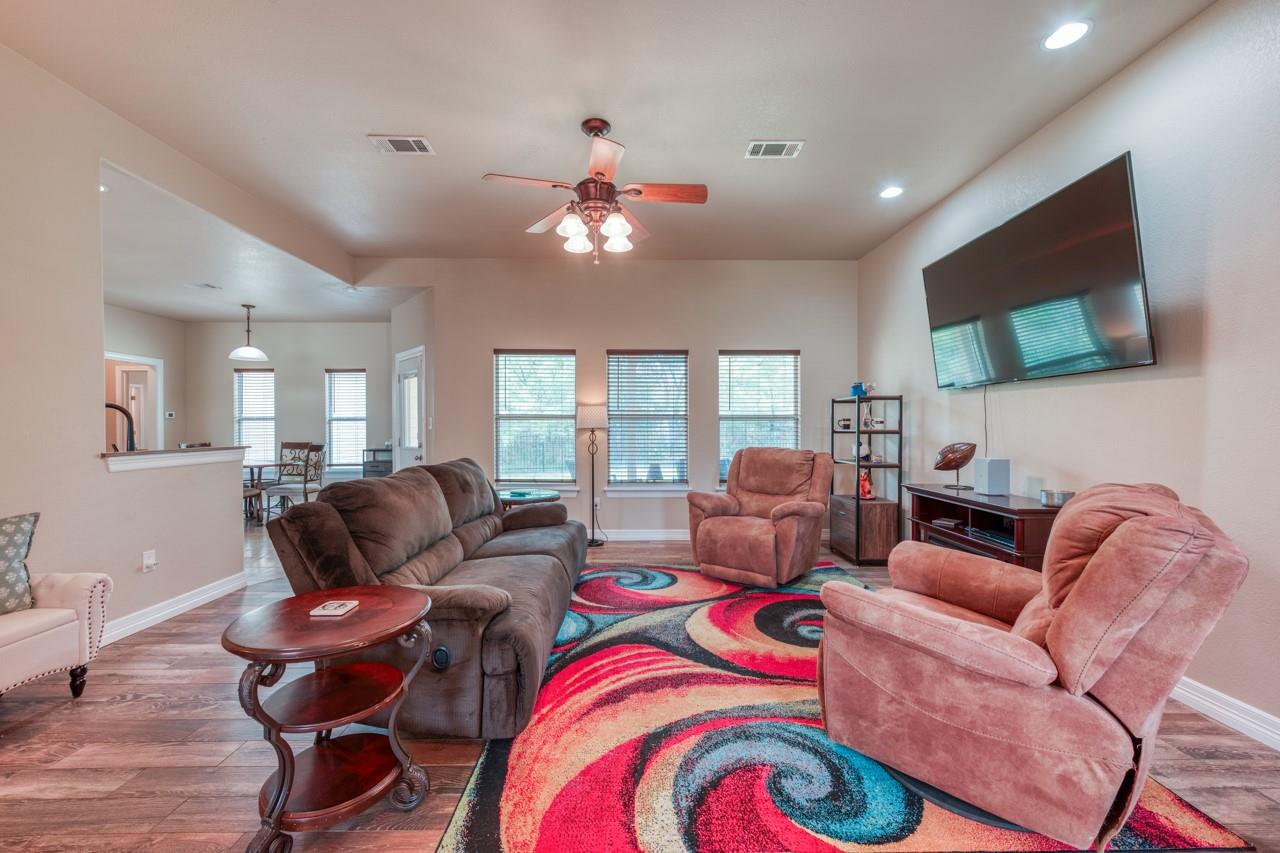 121 W Cedar St, Granite Shoals, TX 78654