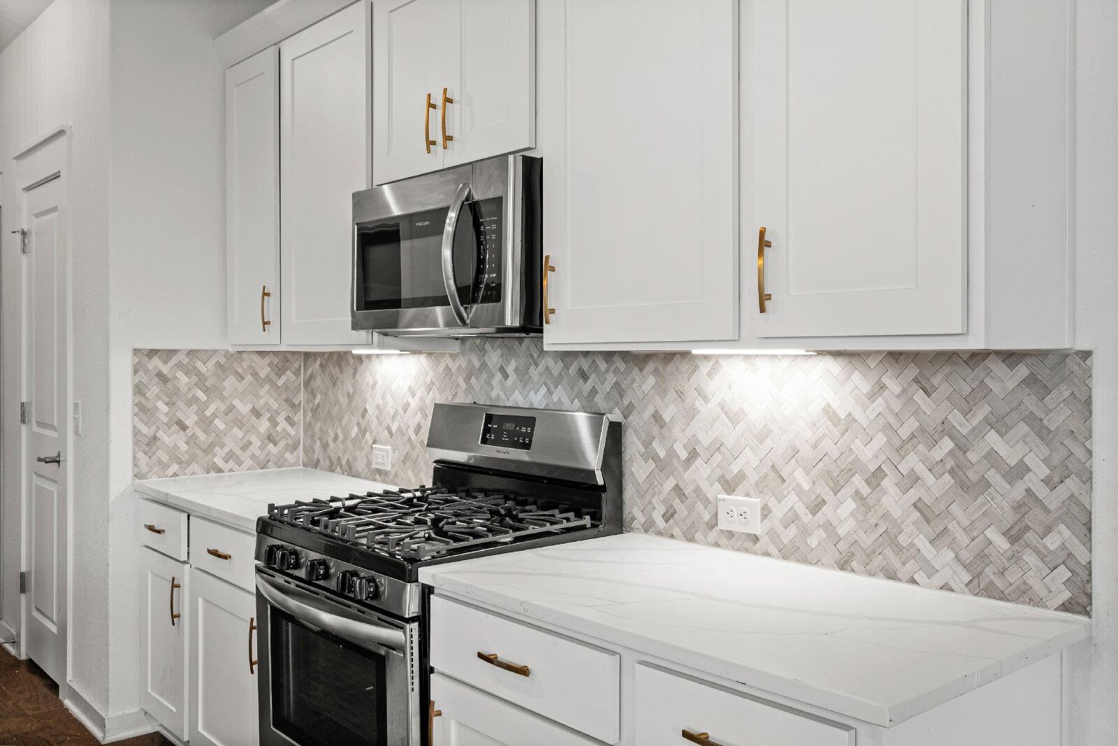 7200 Grenadine Bloom Bnd # B, Del Valle, TX 78617