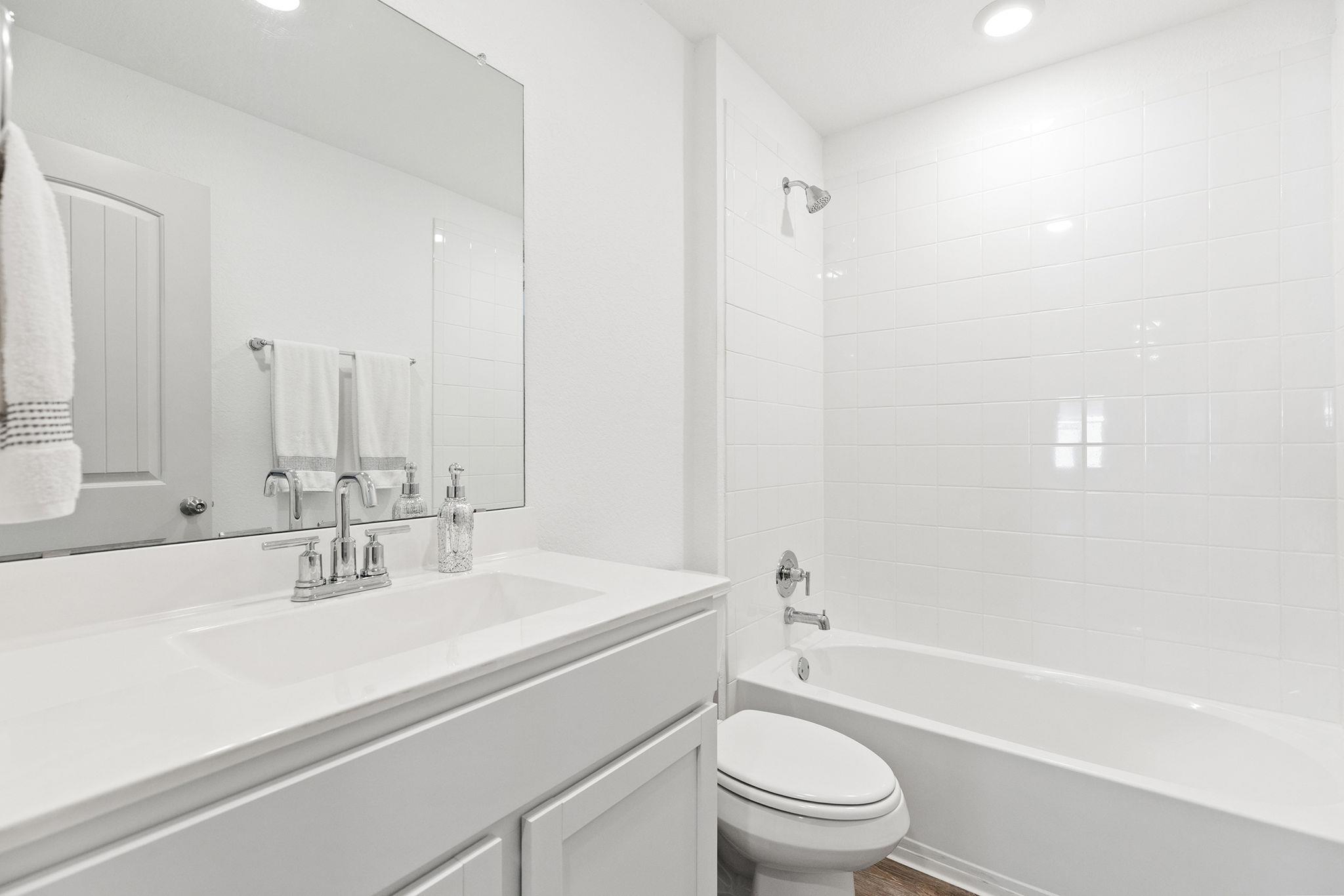 203 Mulberry Creek Ln, Hutto, TX 78634