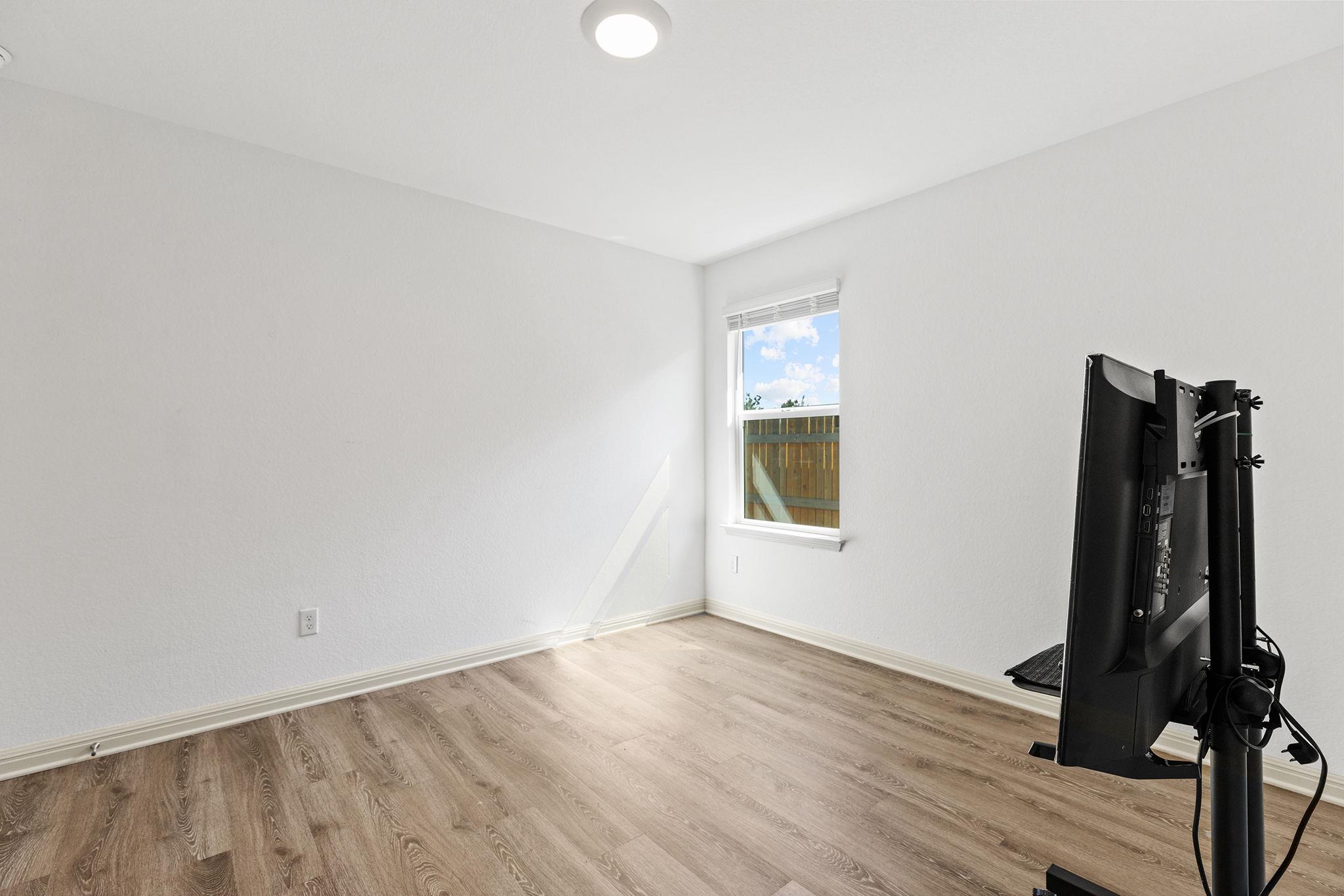 203 Mulberry Creek Ln, Hutto, TX 78634