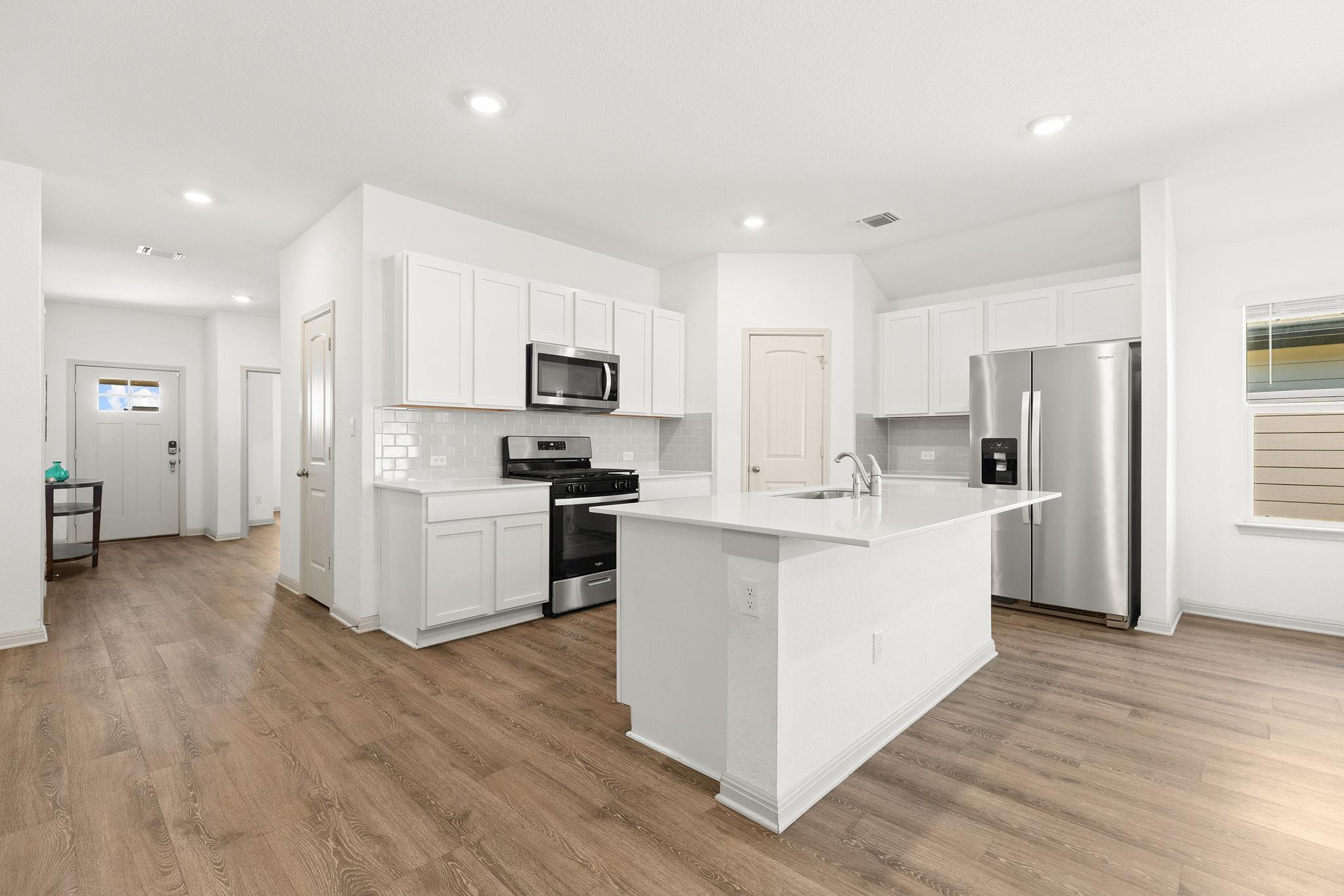 203 Mulberry Creek Ln, Hutto, TX 78634