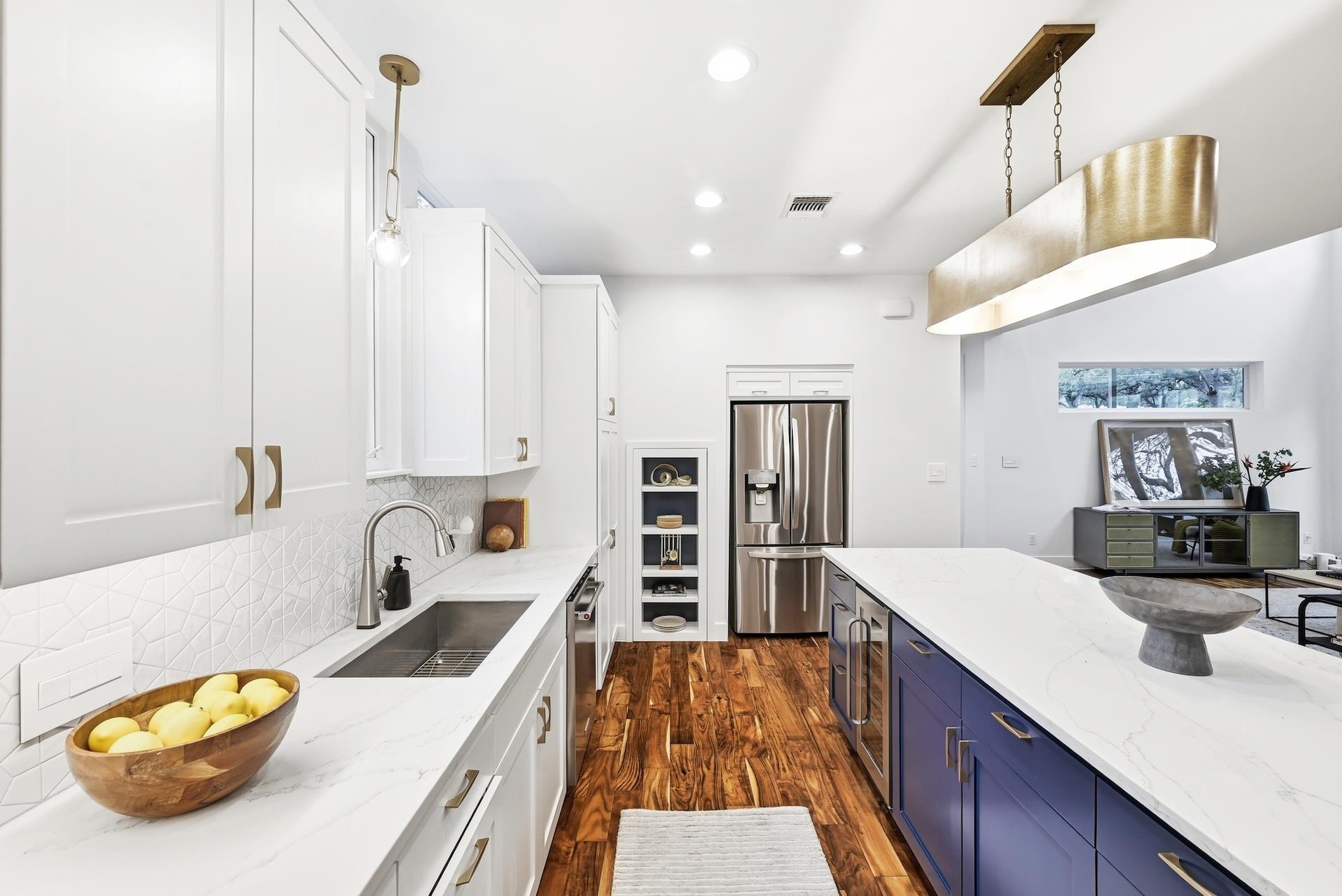 2504 S 4th St, Austin, TX 78704