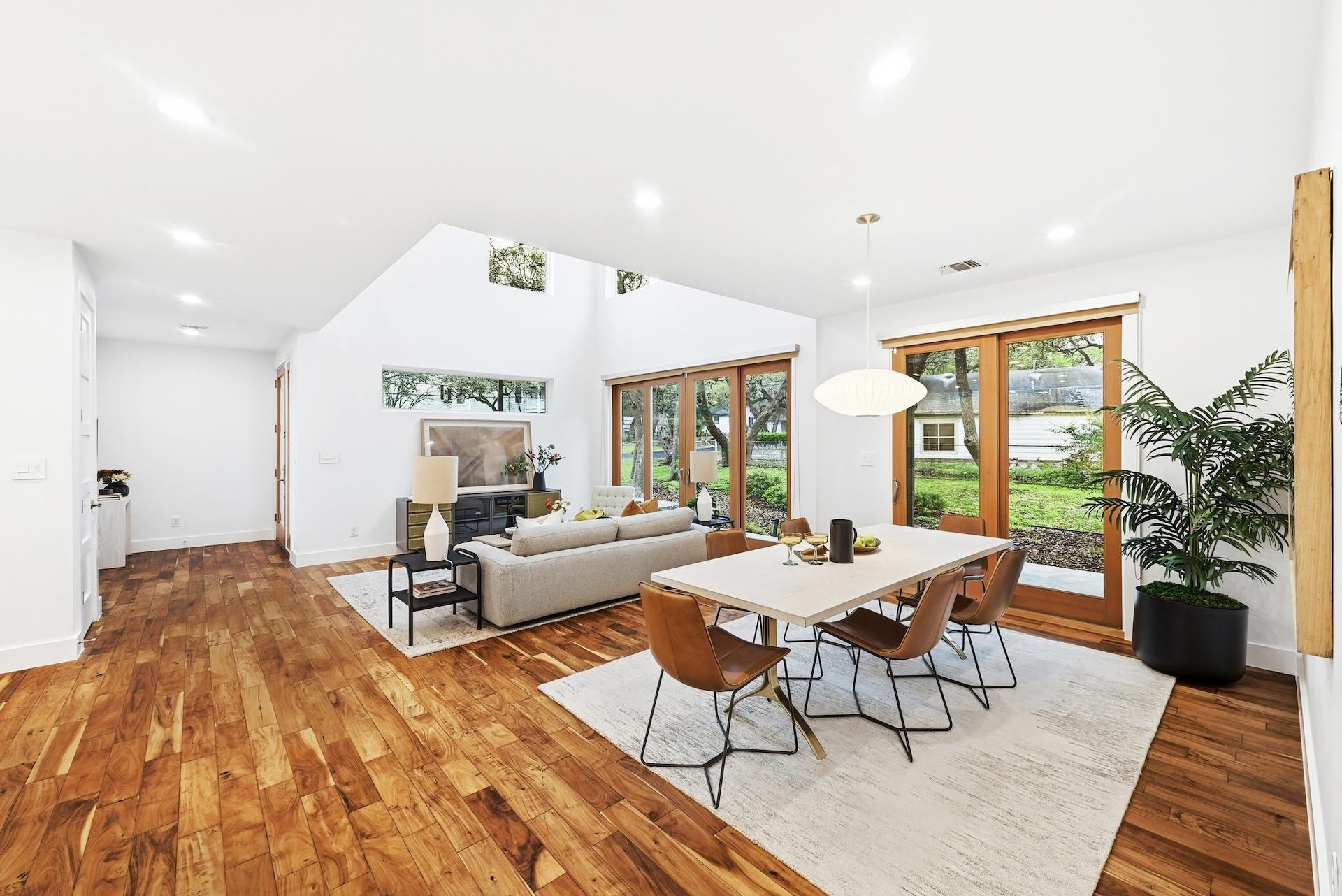 2504 S 4th St, Austin, TX 78704