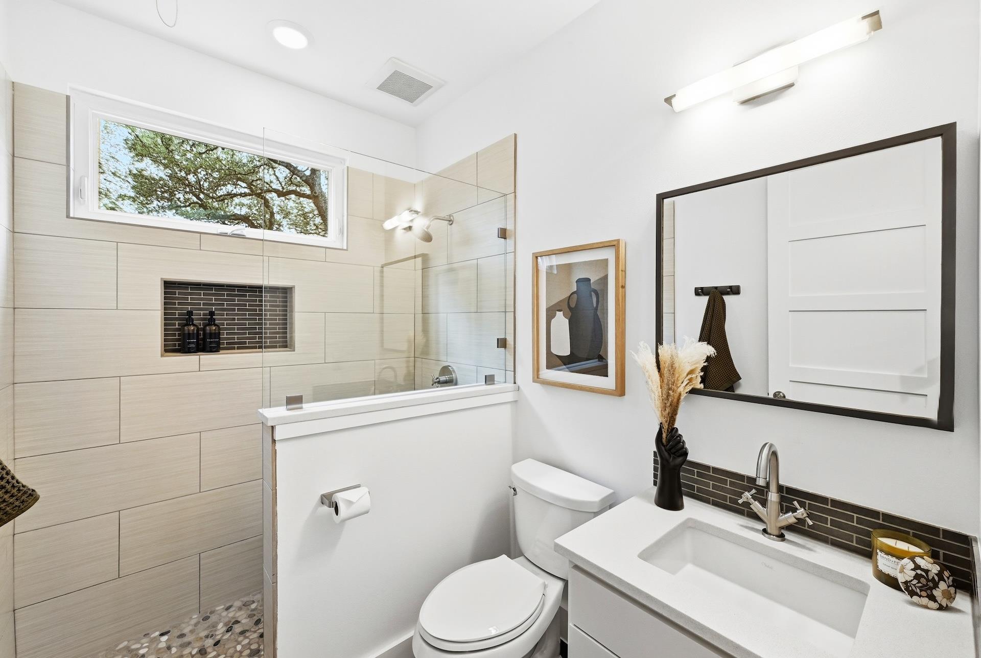 2504 S 4th St, Austin, TX 78704