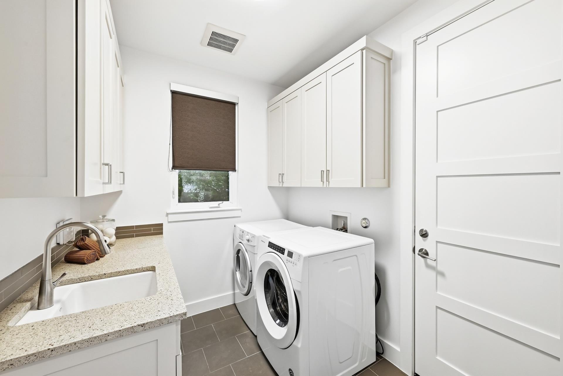 2504 S 4th St, Austin, TX 78704