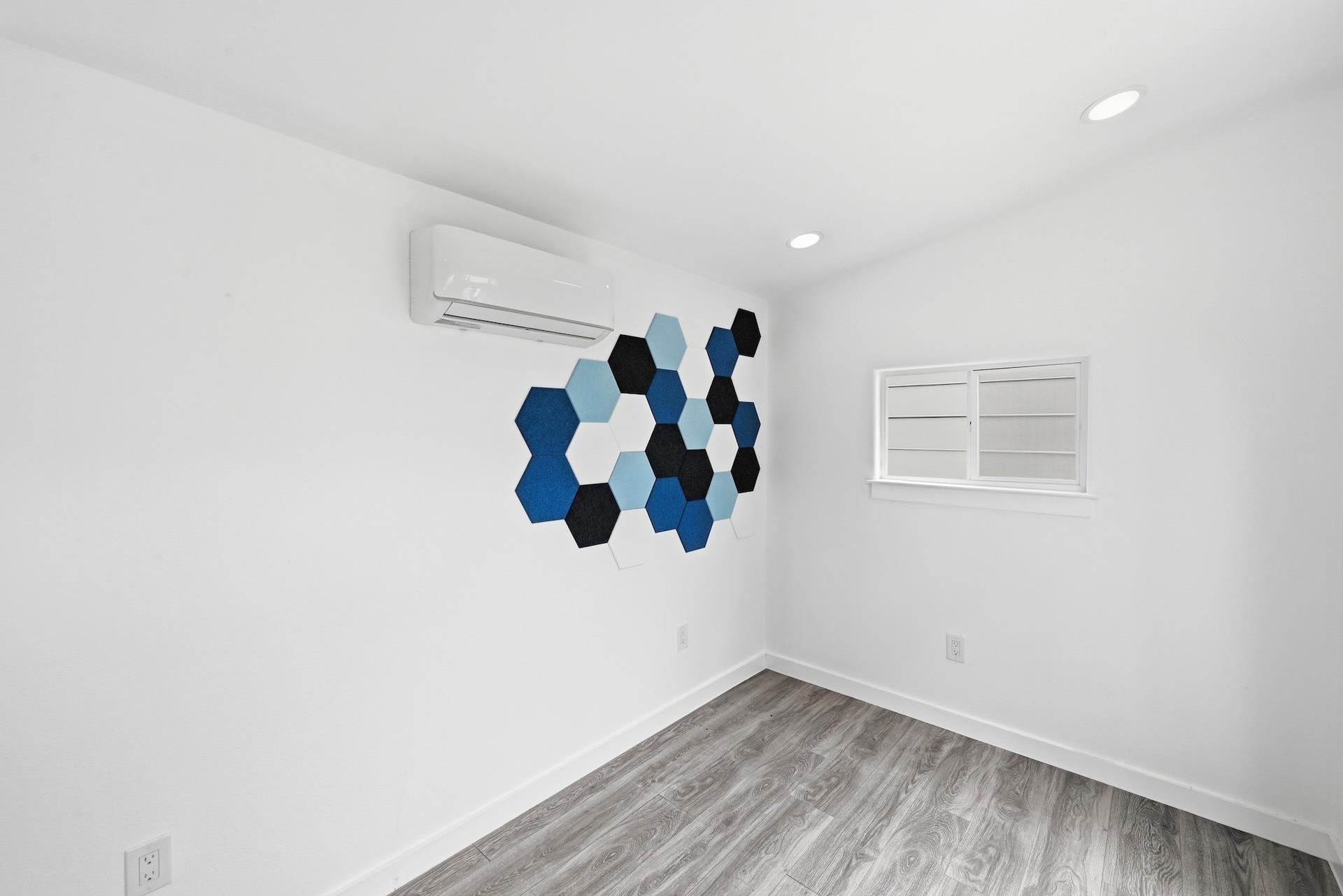 2504 S 4th St, Austin, TX 78704