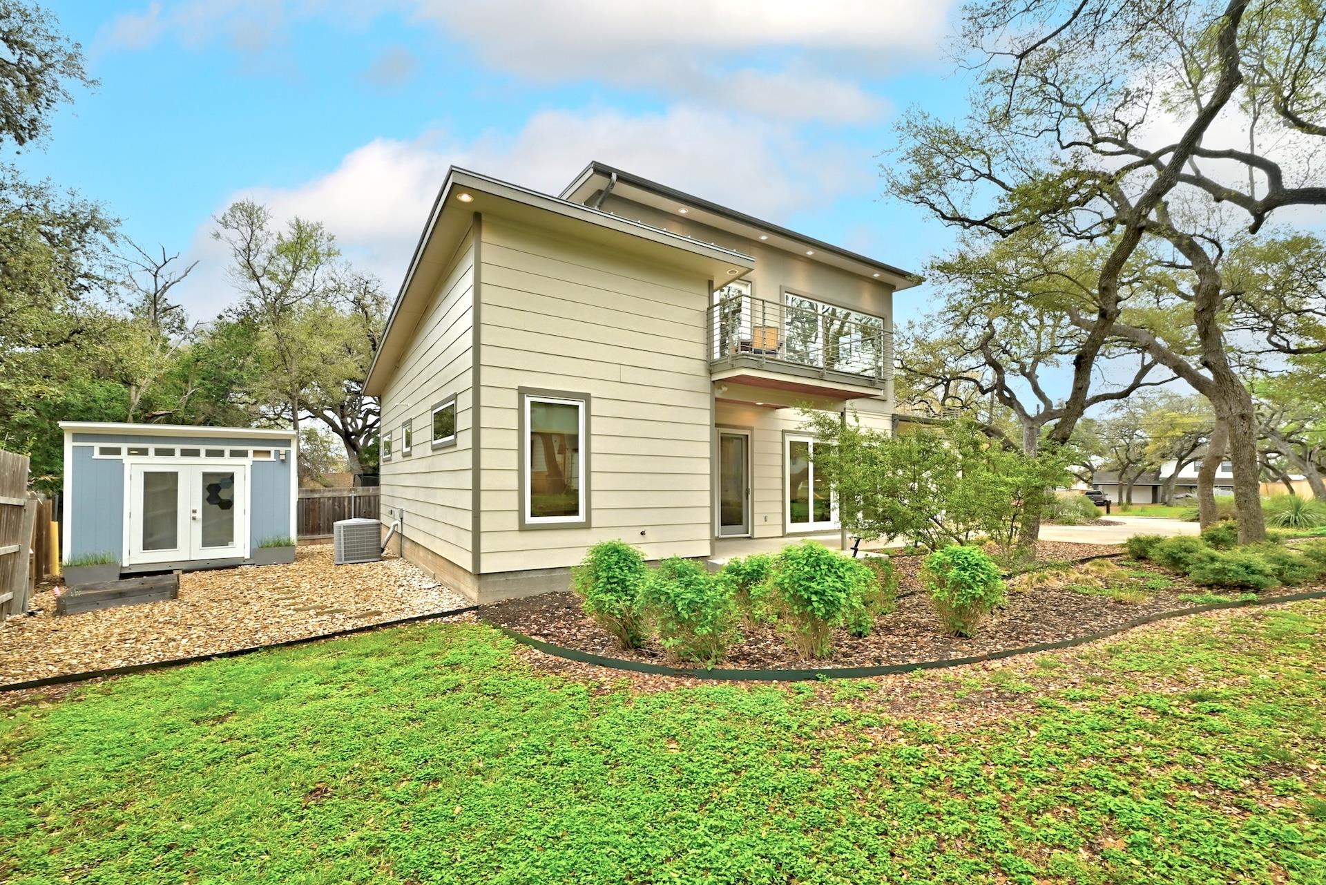 2504 S 4th St, Austin, TX 78704