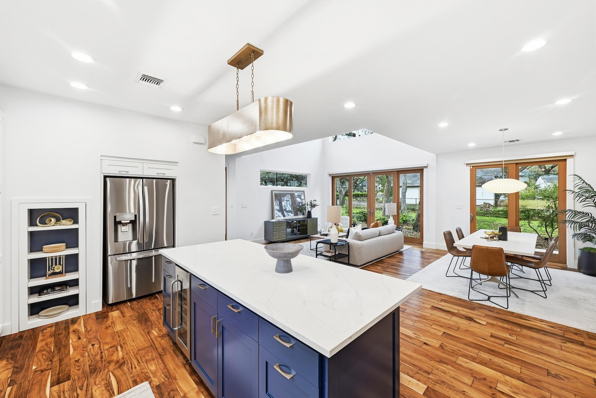 2504 S 4th St, Austin, TX 78704