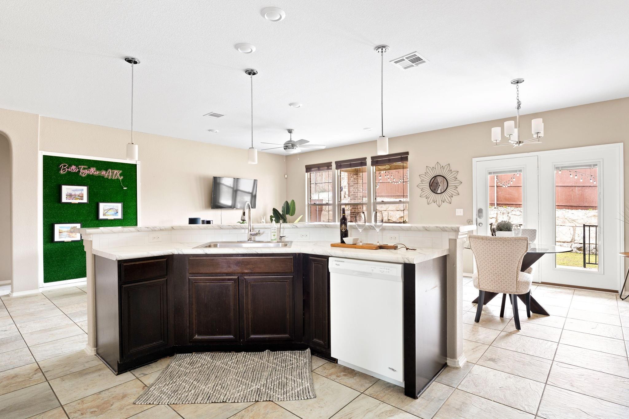 7300 Ondantra Bnd, Austin, TX 78744