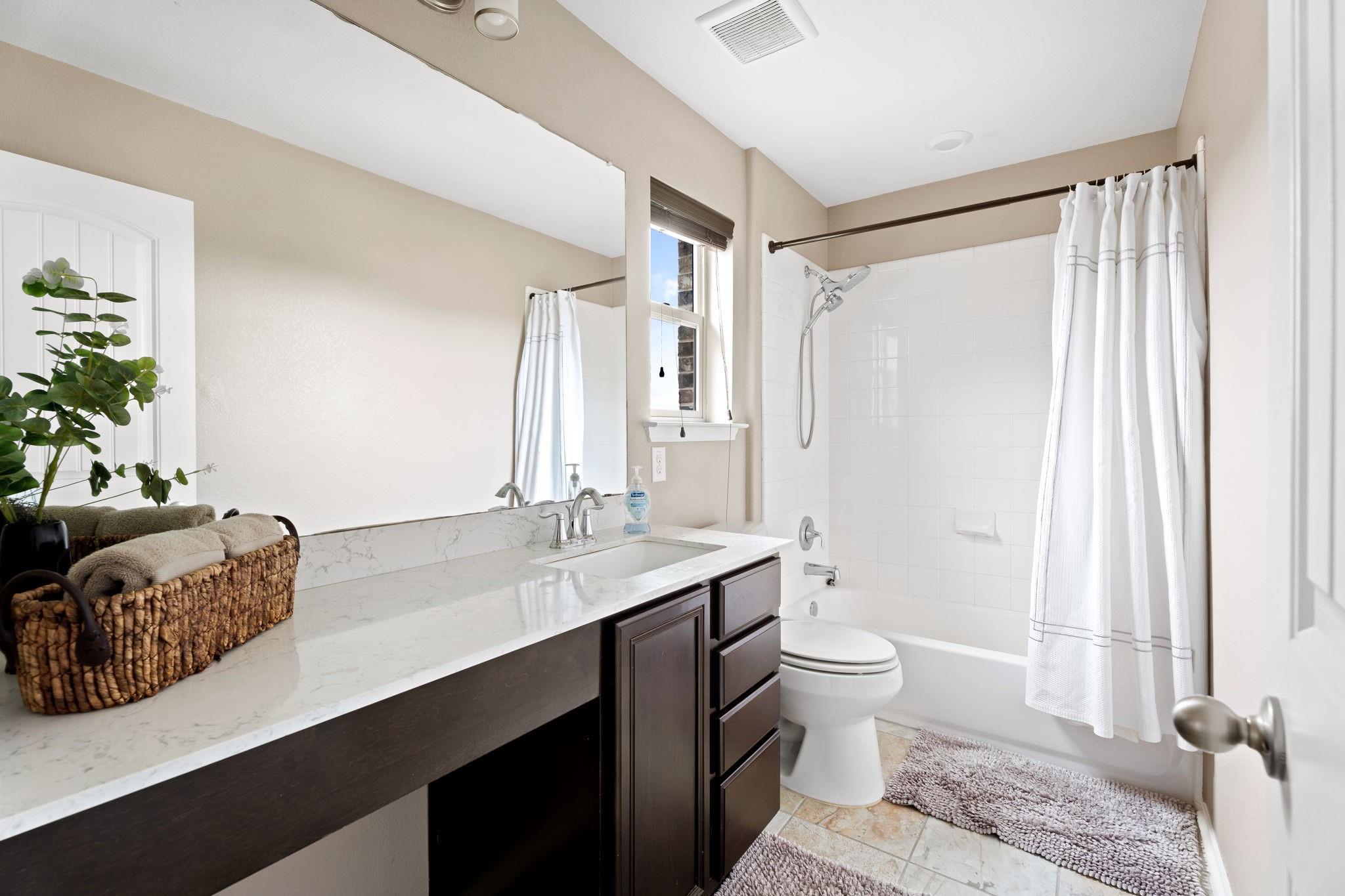 7300 Ondantra Bnd, Austin, TX 78744