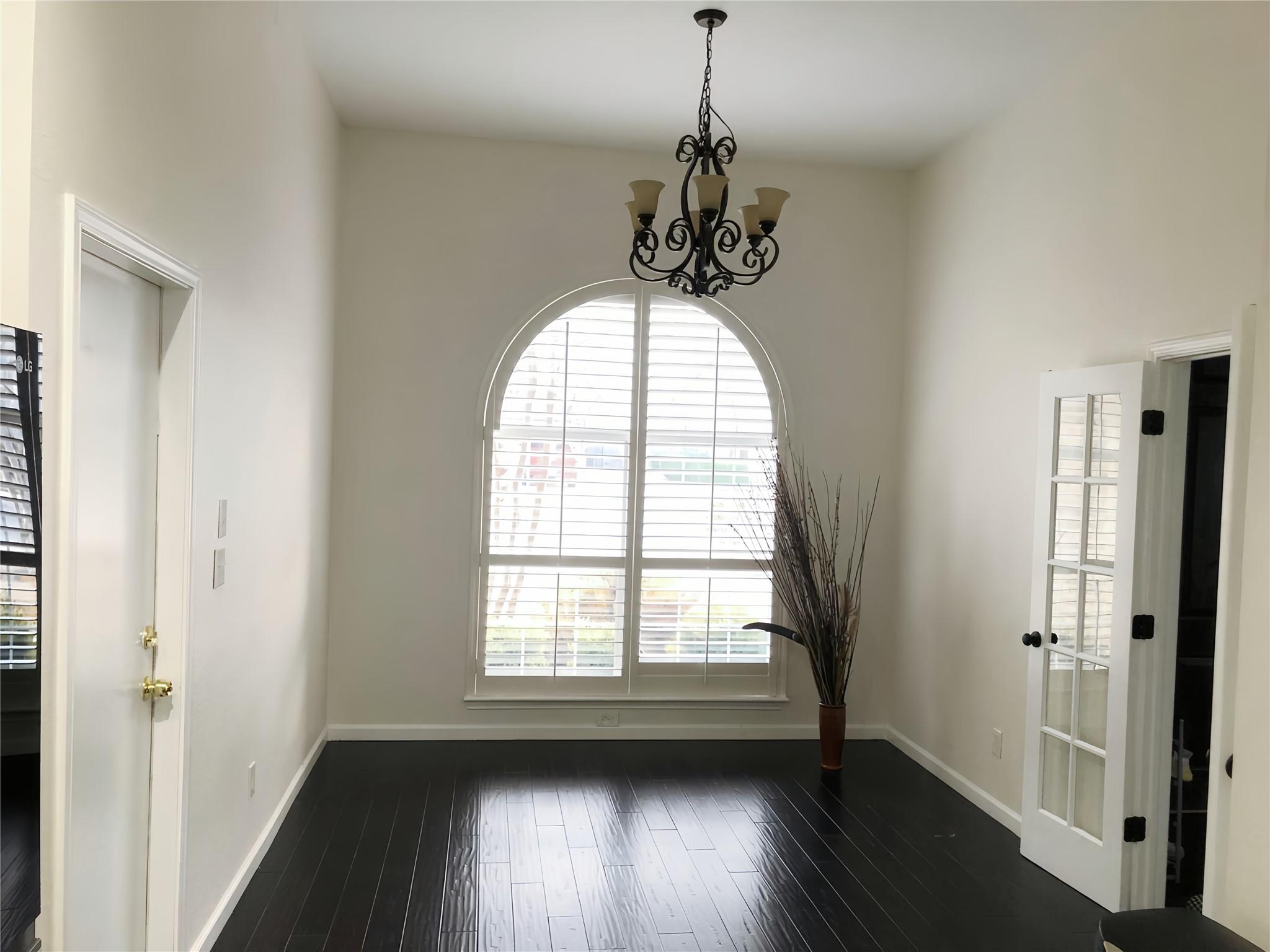 1101 S Old Mill Rd, Cedar Park, TX 78613