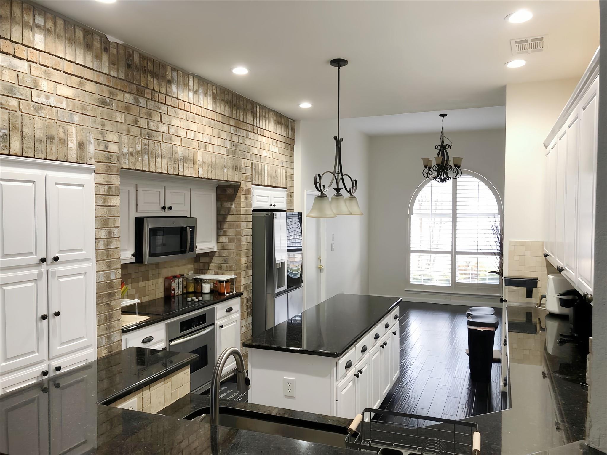 1101 S Old Mill Rd, Cedar Park, TX 78613