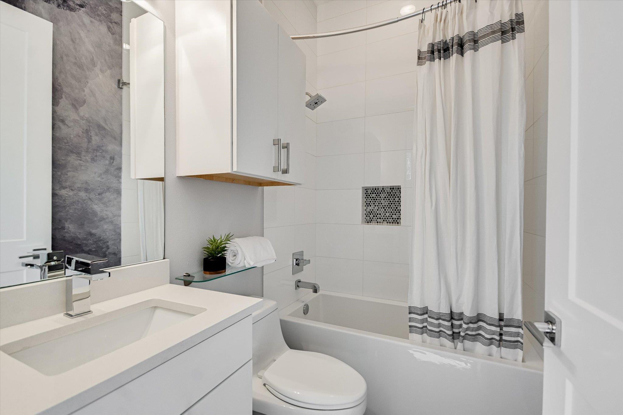 1131 Mason Ave # A, Austin, TX 78721