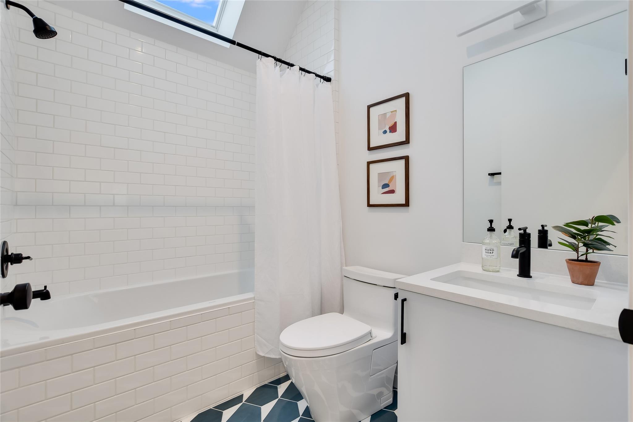 1115 W 31 ST, Austin, TX 78705