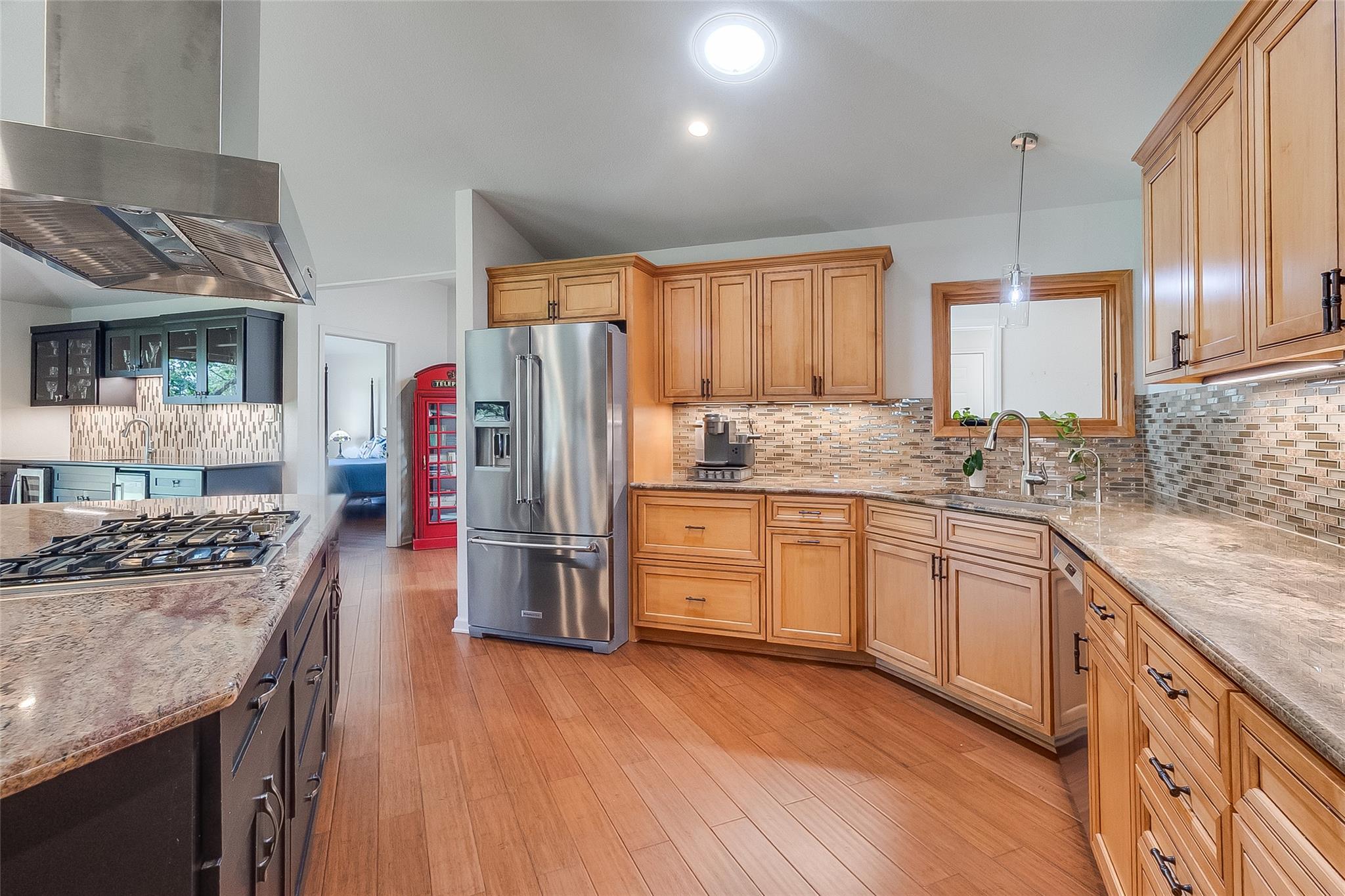 408 Sombrero, Horseshoe Bay, TX 78657