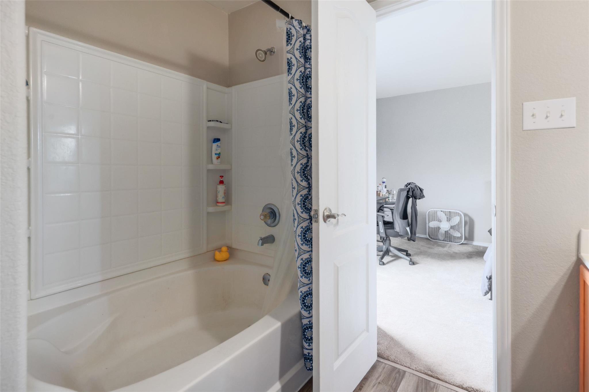 5307 Viewpoint Dr, Austin, TX 78744