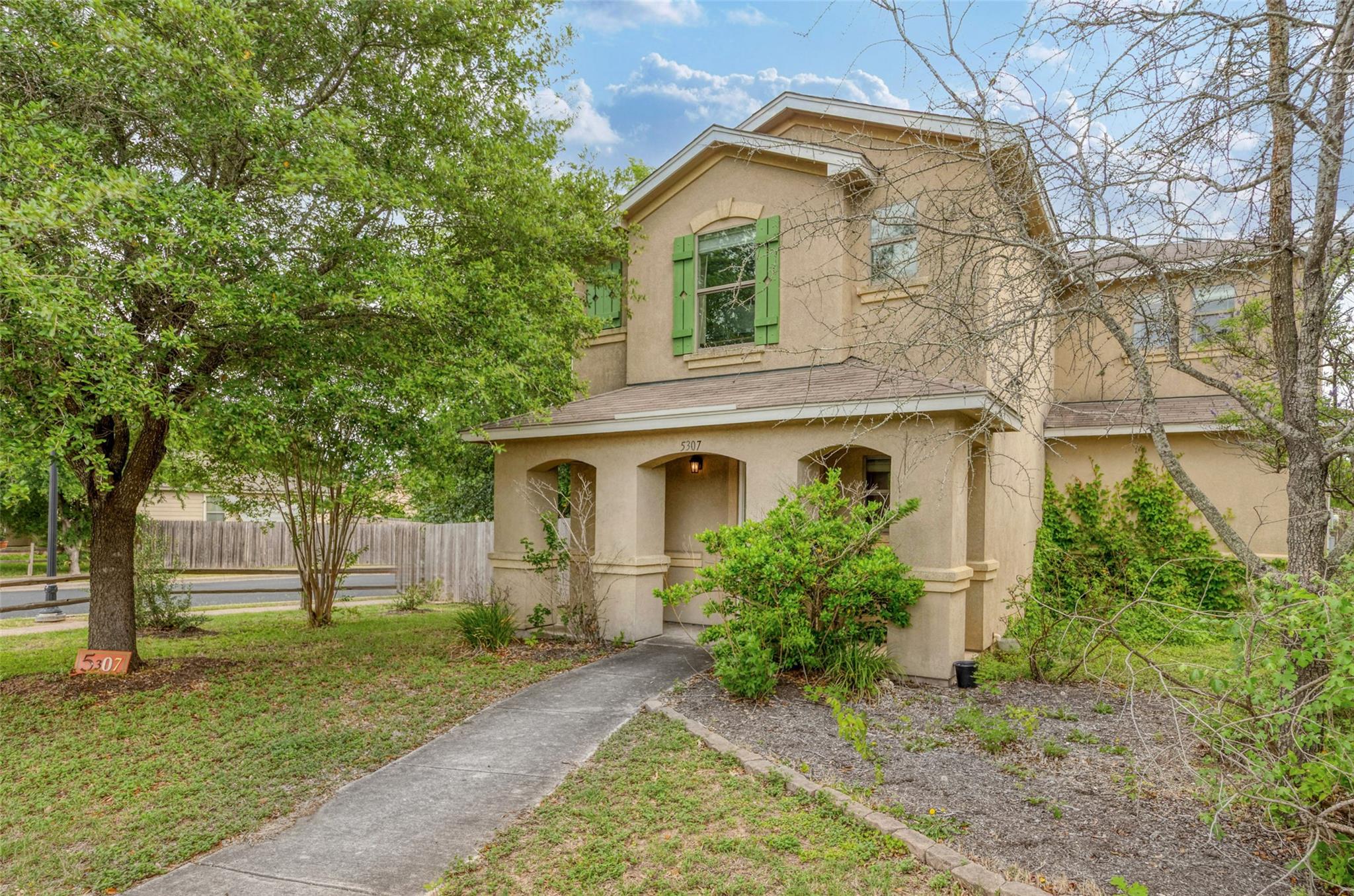 5307 Viewpoint Dr, Austin, TX 78744