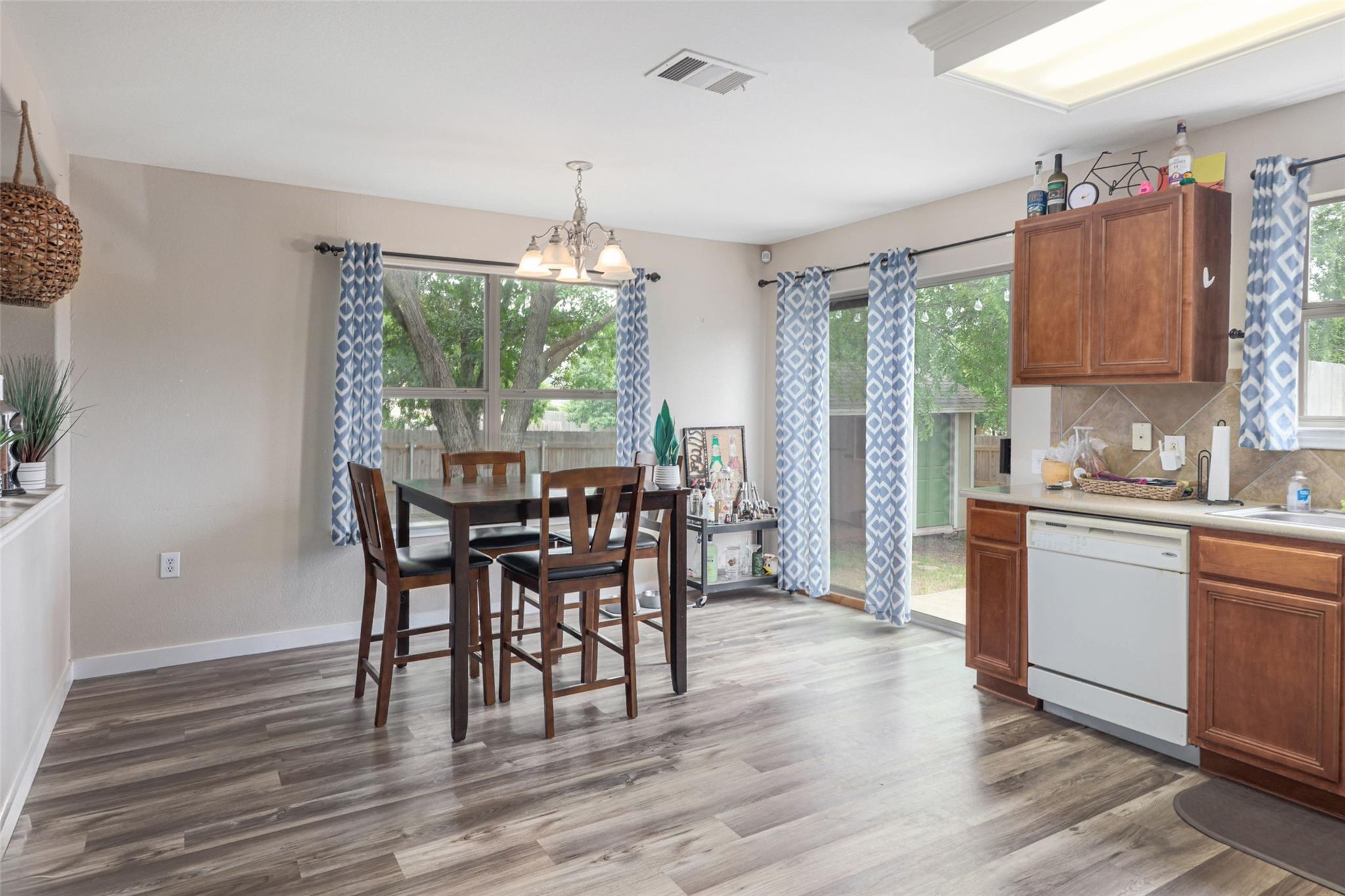 5307 Viewpoint Dr, Austin, TX 78744