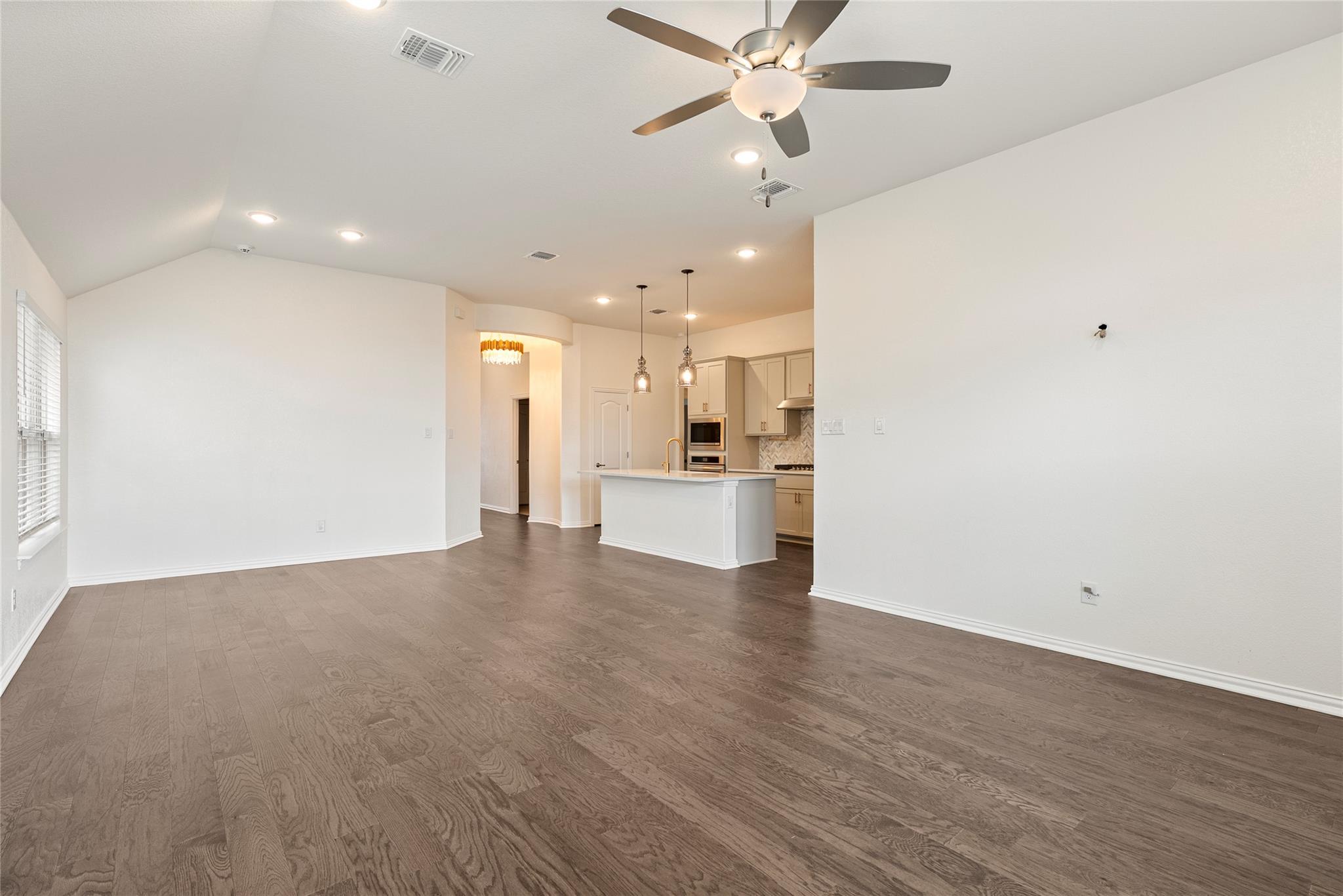 296 Durian Loop, Buda, TX 78610