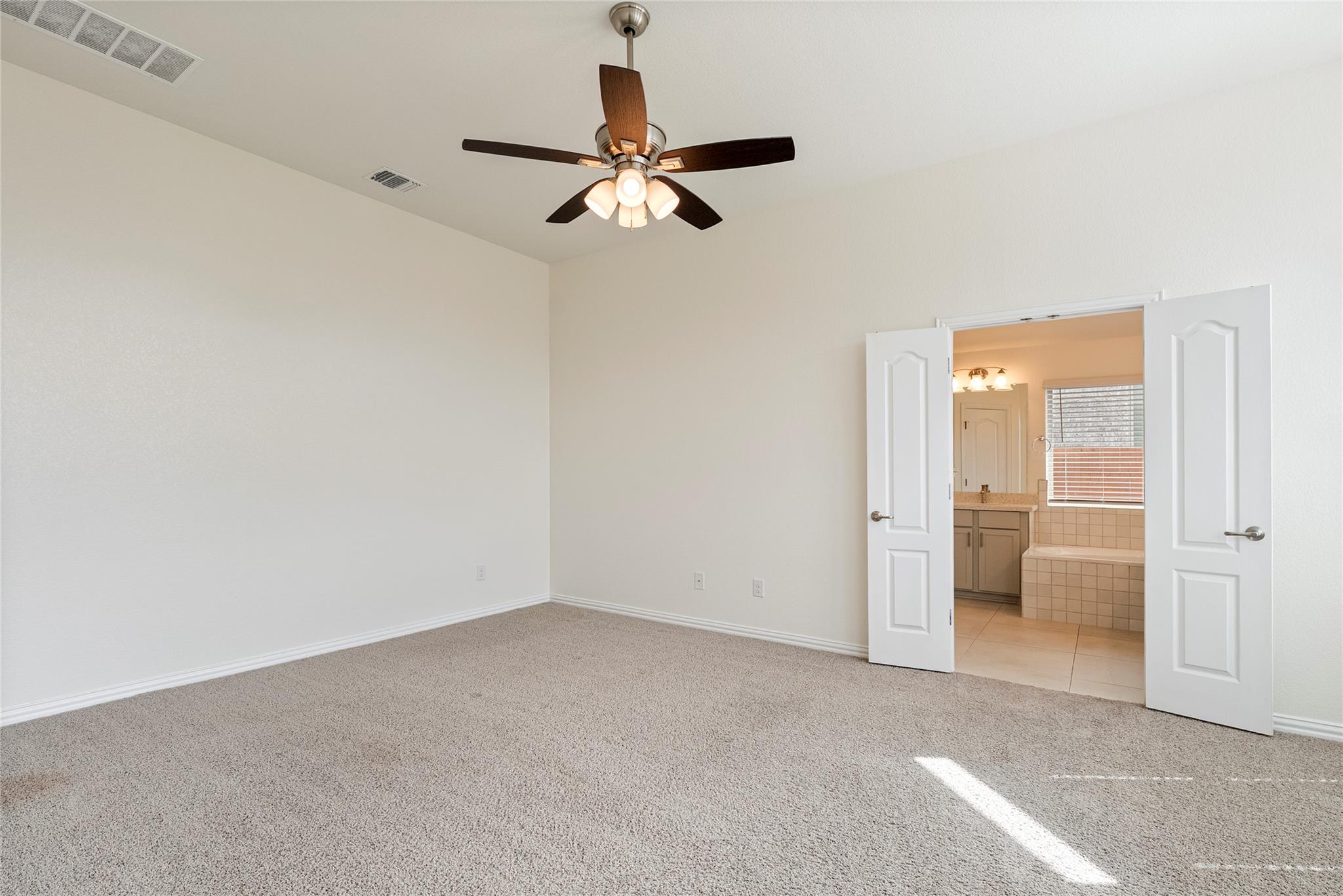 296 Durian Loop, Buda, TX 78610