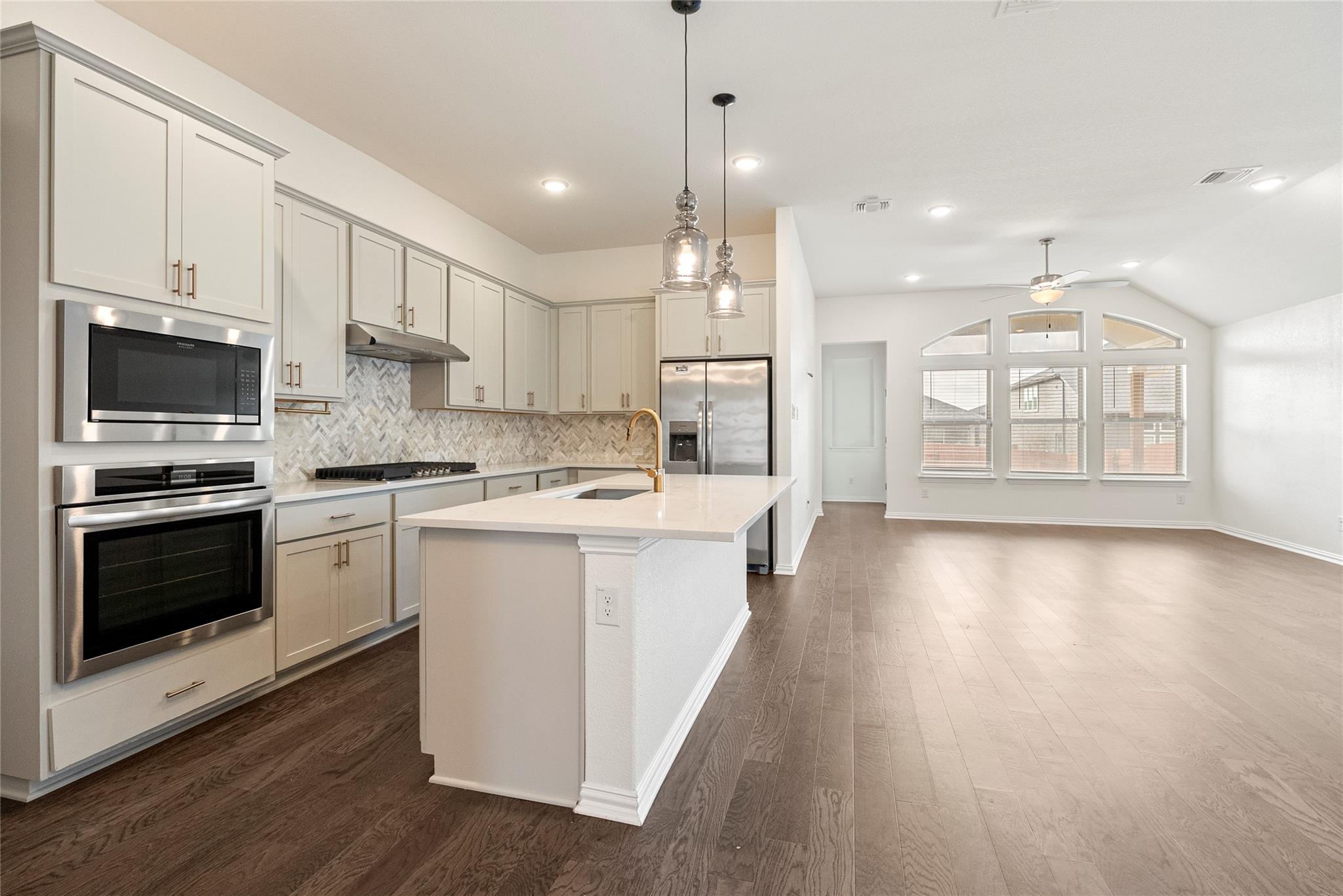 296 Durian Loop, Buda, TX 78610