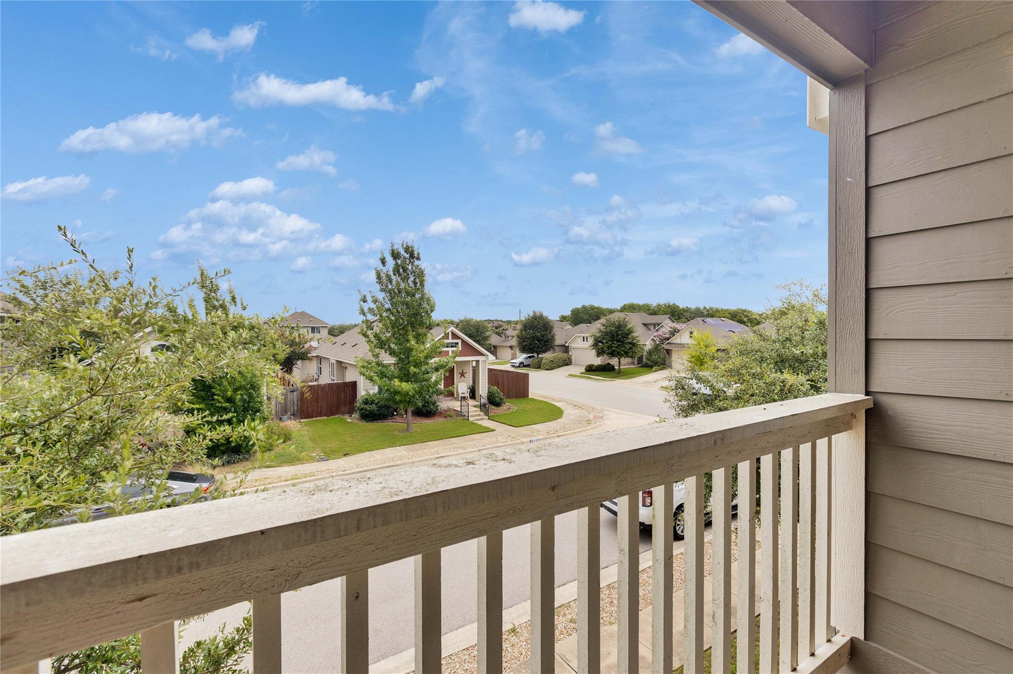 107 Friendship Oak Dr, San Marcos, TX 78666