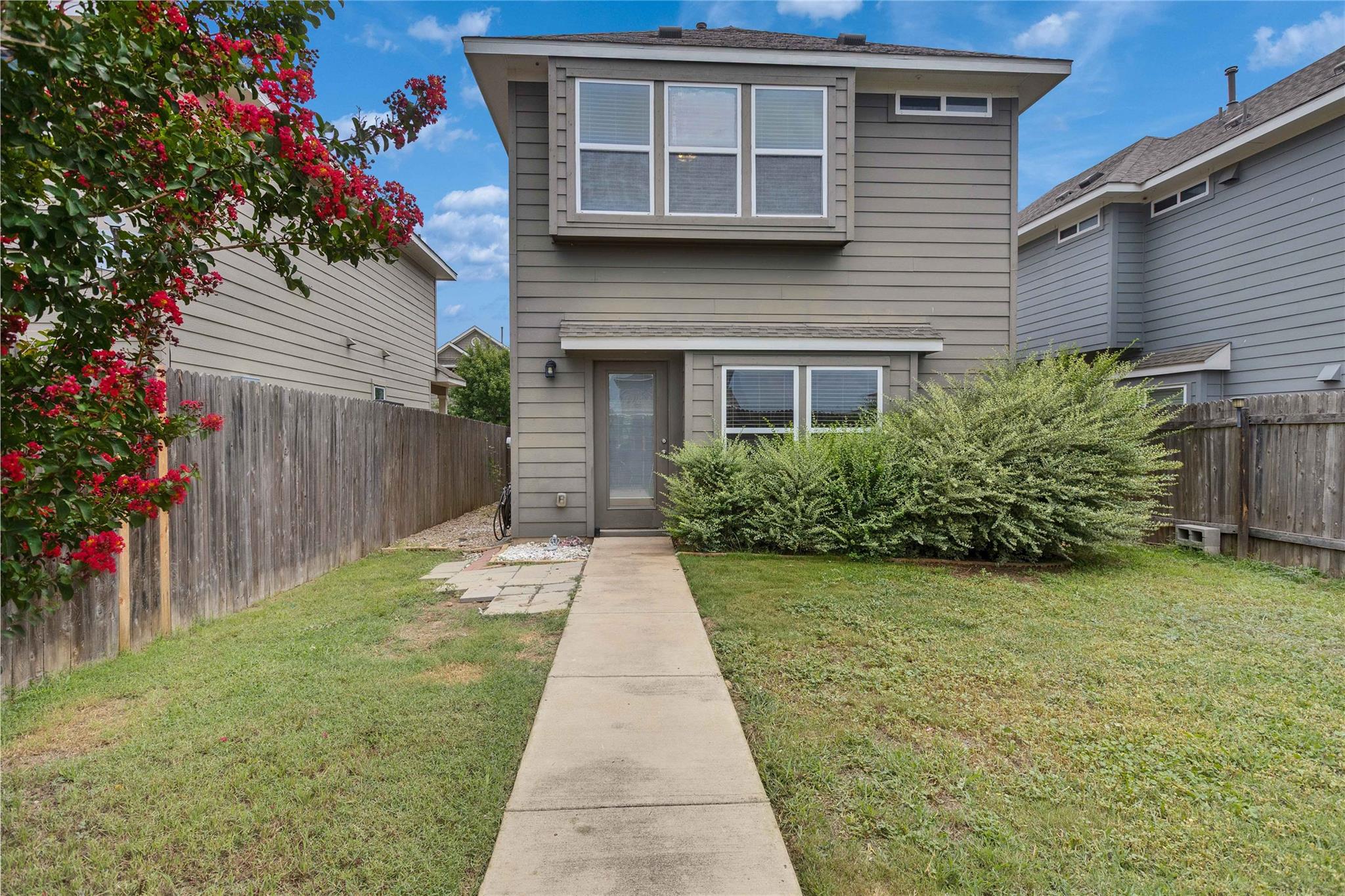 107 Friendship Oak Dr, San Marcos, TX 78666