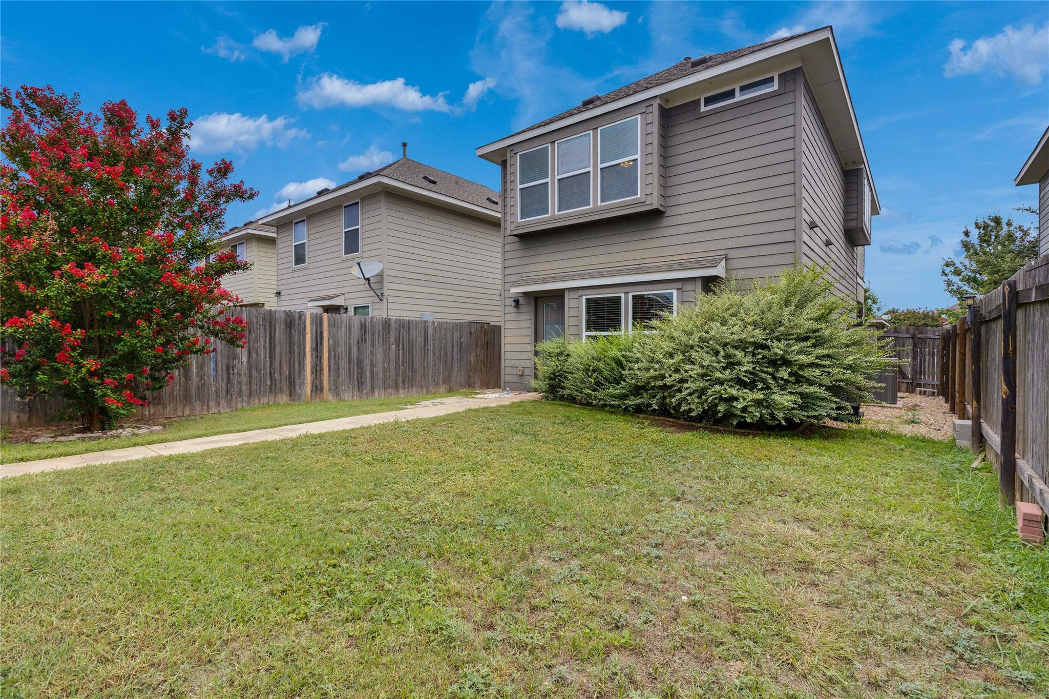 107 Friendship Oak Dr, San Marcos, TX 78666