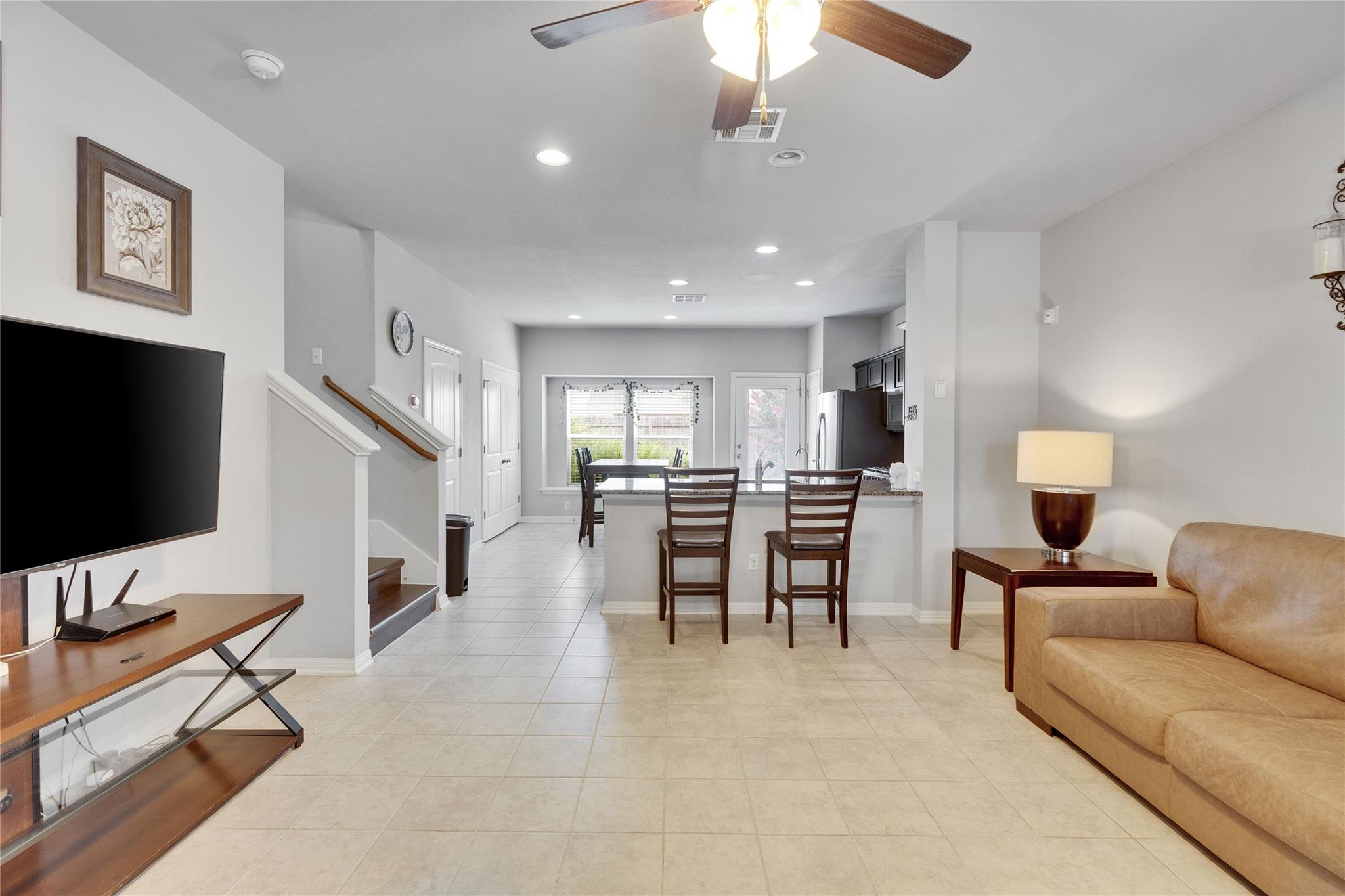 107 Friendship Oak Dr, San Marcos, TX 78666