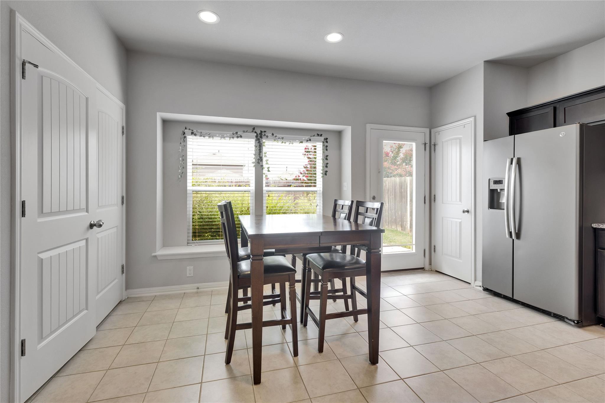 107 Friendship Oak Dr, San Marcos, TX 78666