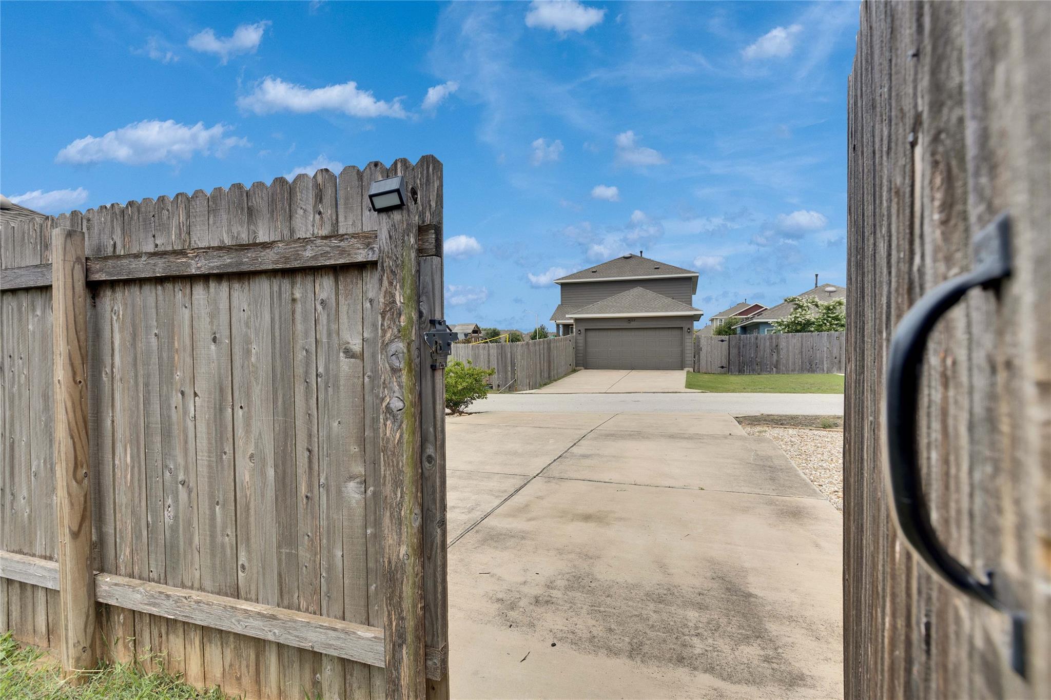 107 Friendship Oak Dr, San Marcos, TX 78666