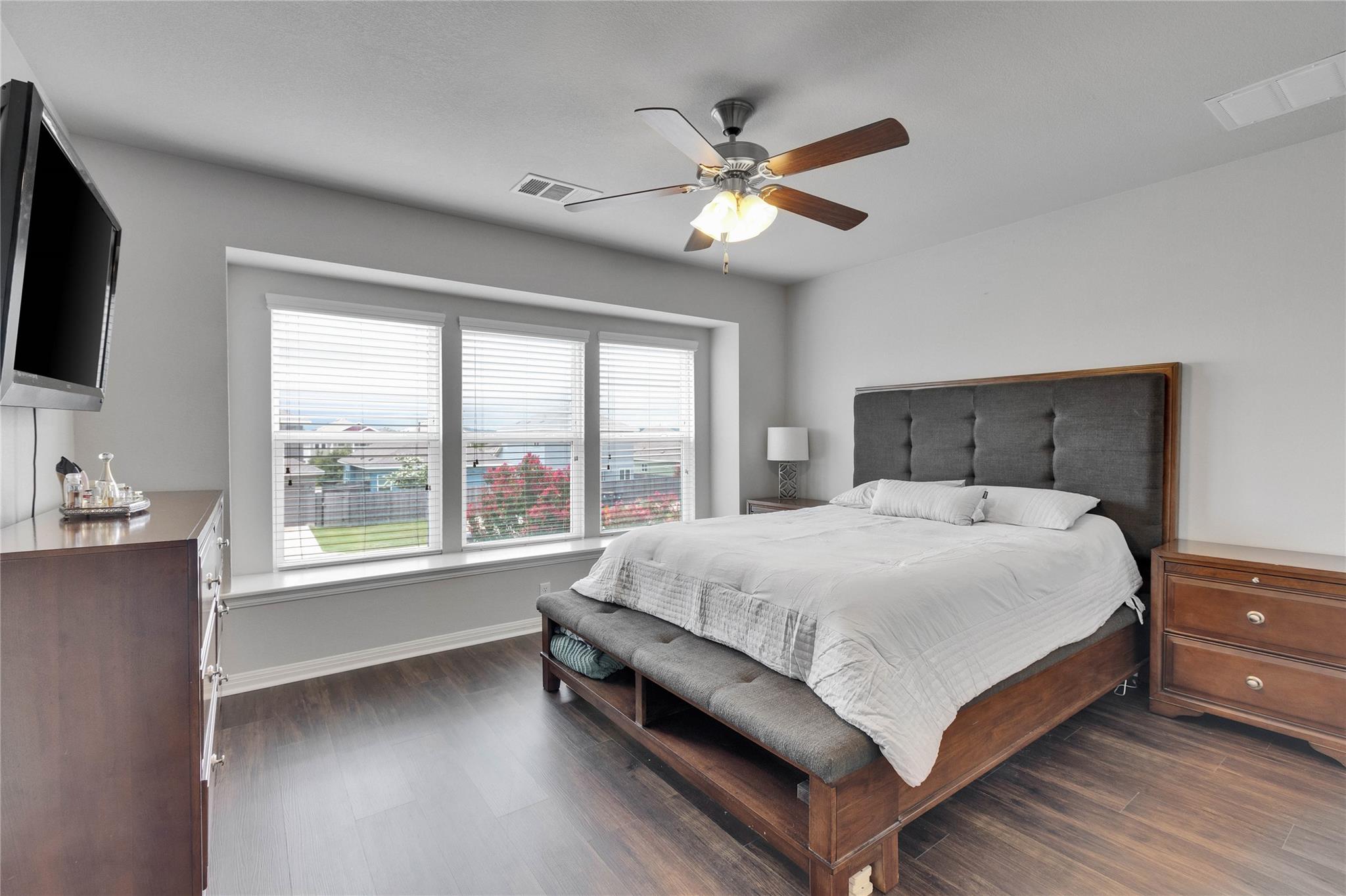 107 Friendship Oak Dr, San Marcos, TX 78666