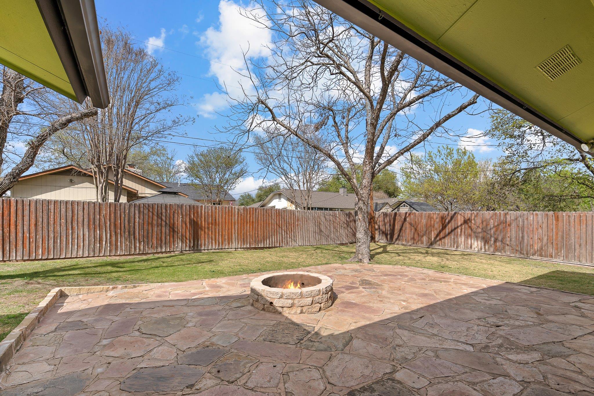 704 Greenwich Pl, Round Rock, TX 78664