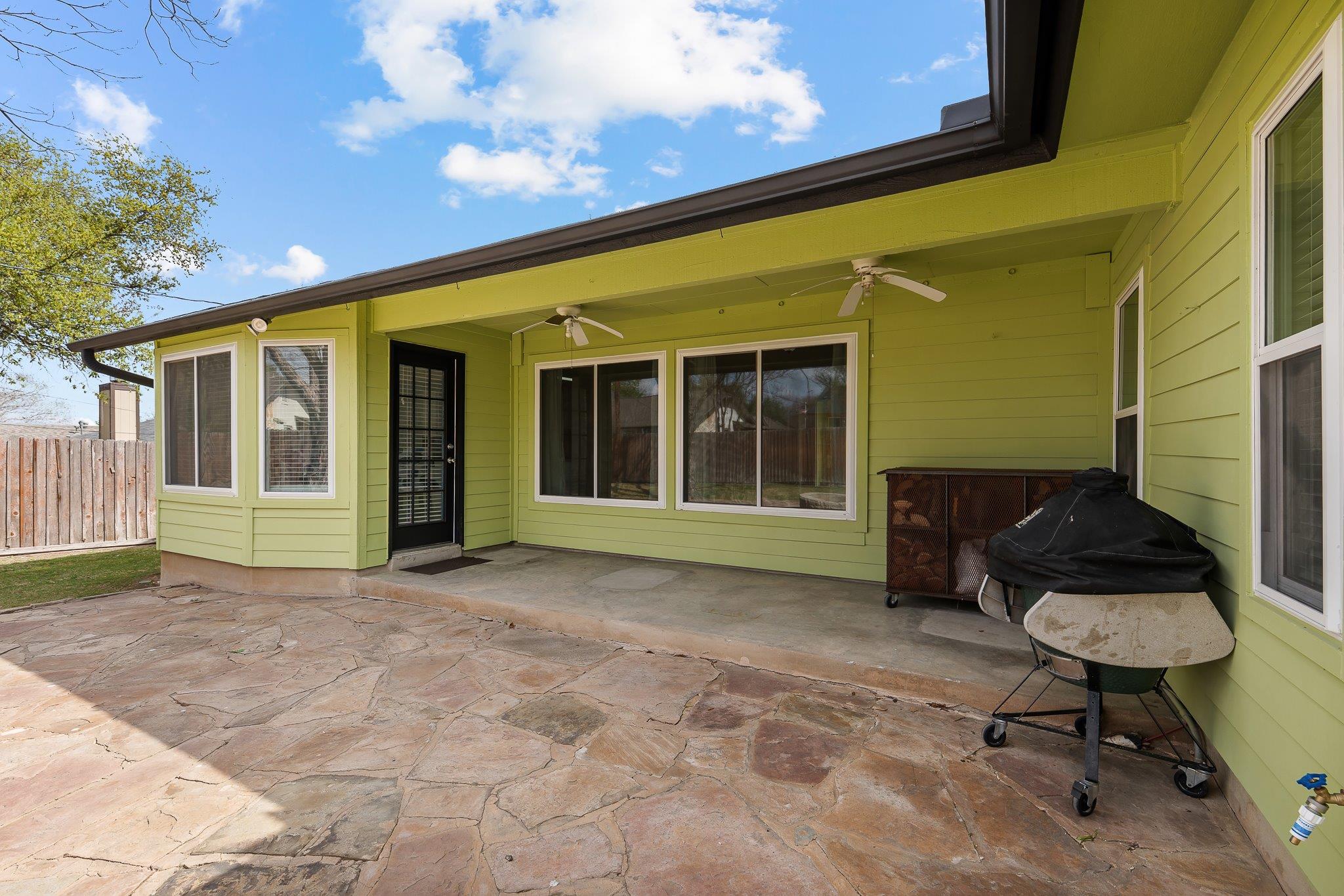 704 Greenwich Pl, Round Rock, TX 78664