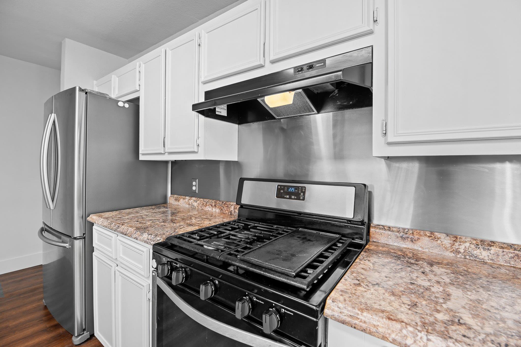 704 Greenwich Pl, Round Rock, TX 78664