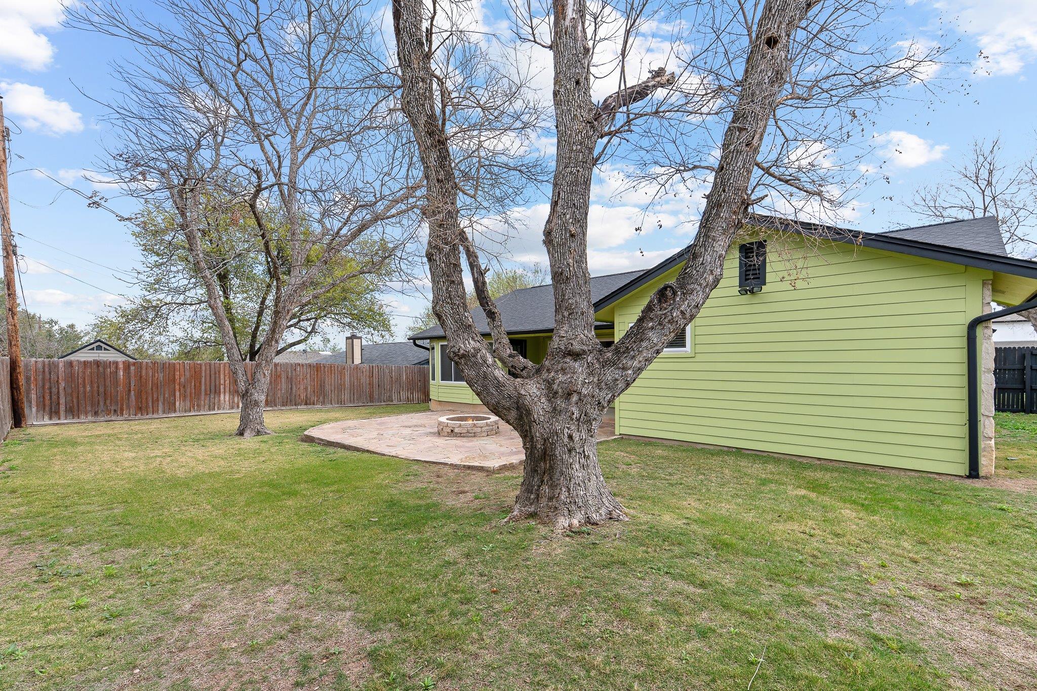 704 Greenwich Pl, Round Rock, TX 78664