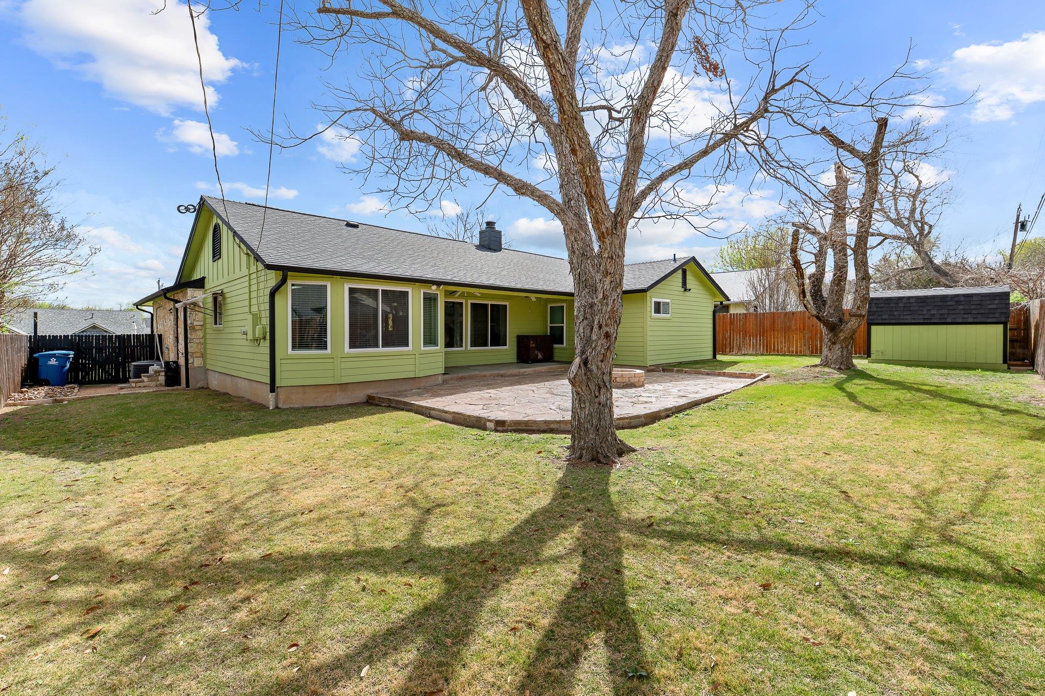 704 Greenwich Pl, Round Rock, TX 78664