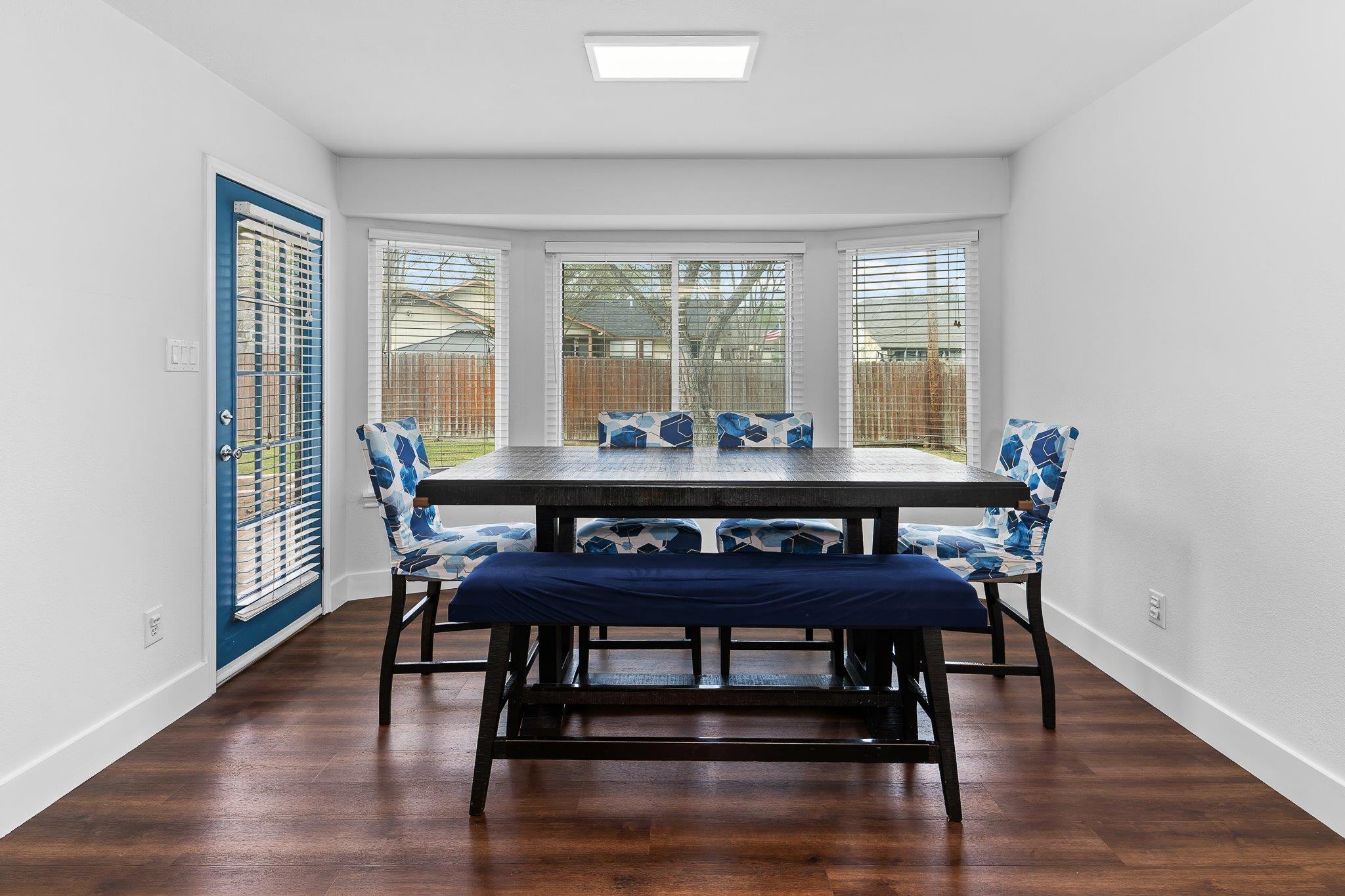 704 Greenwich Pl, Round Rock, TX 78664