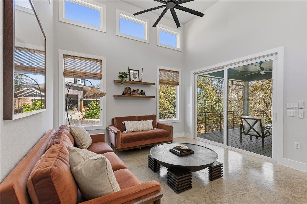 3602 Pennsylvania Ave # 2, Austin, TX 78721