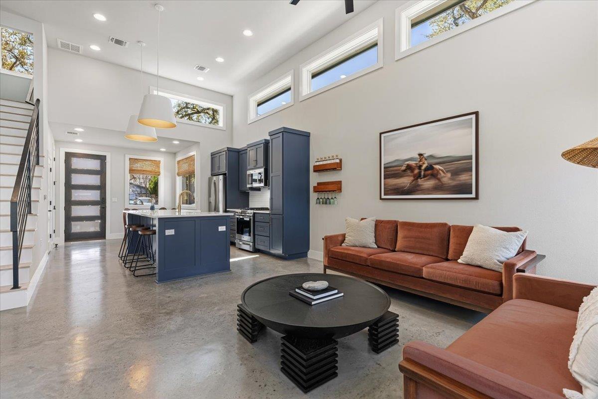 3602 Pennsylvania Ave # 2, Austin, TX 78721