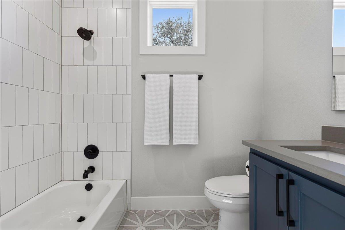 3602 Pennsylvania Ave # 2, Austin, TX 78721