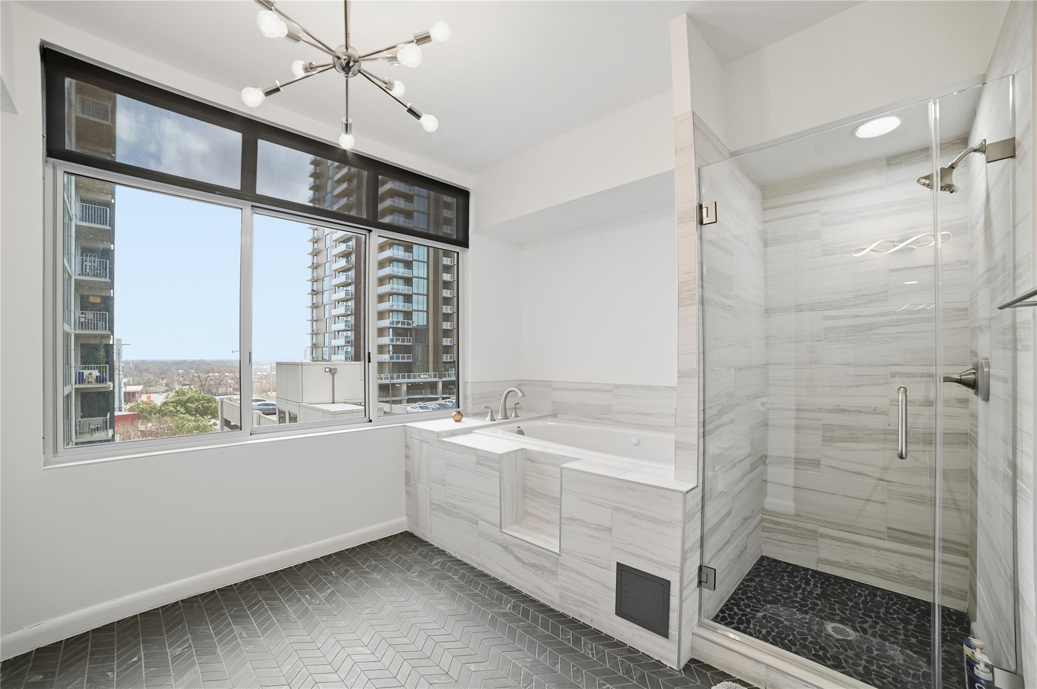 54 Rainey St # 1018, Austin, TX 78701