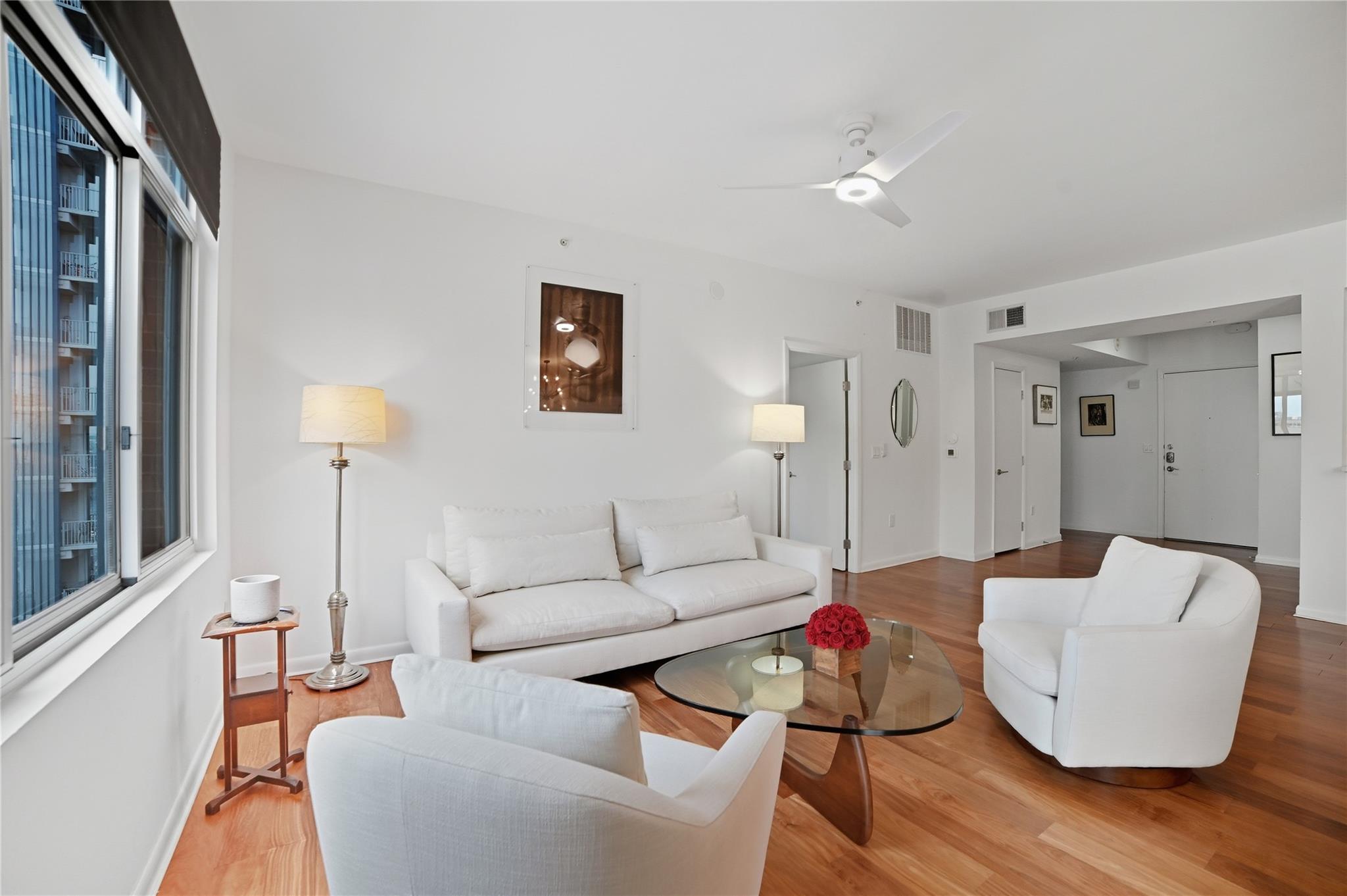 54 Rainey St # 1018, Austin, TX 78701