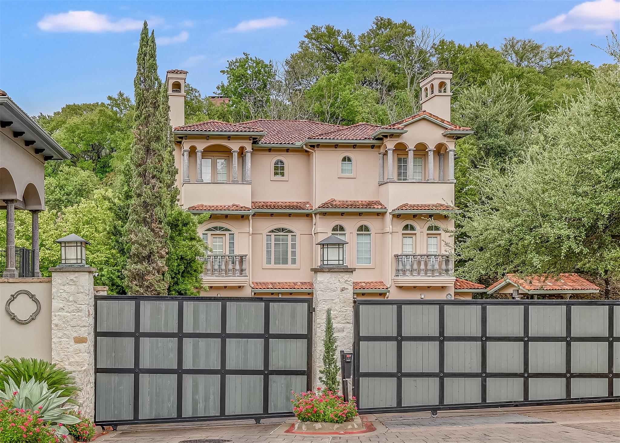 1529 Barton Springs Rd # 13, Austin, TX 78704