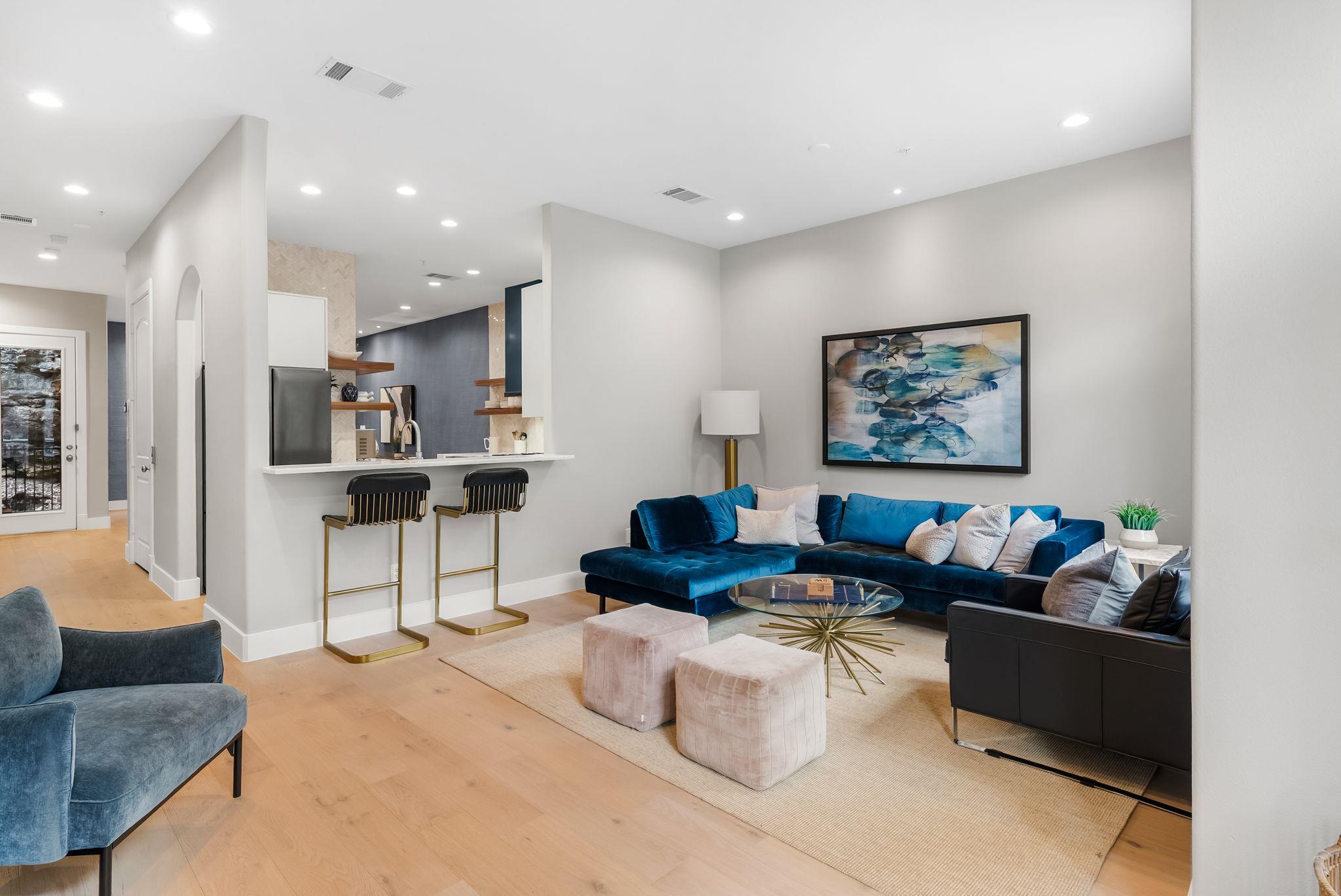 1529 Barton Springs Rd # 13, Austin, TX 78704