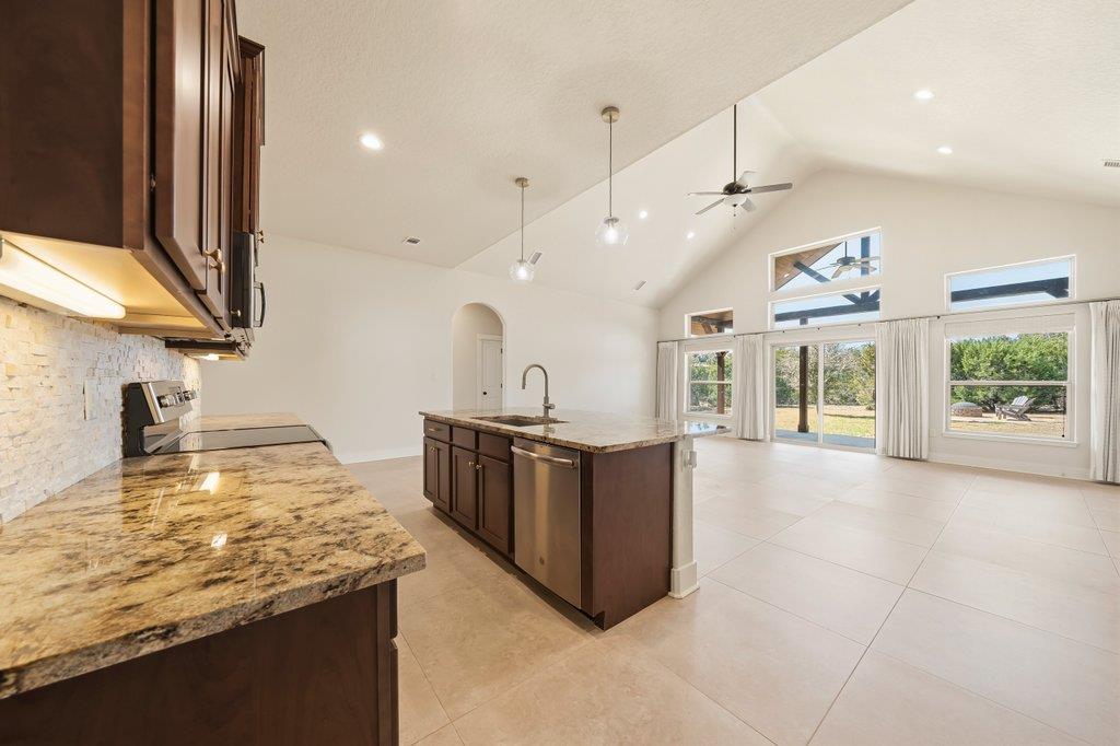 541 Stars And Stripes, Fischer, TX 78623